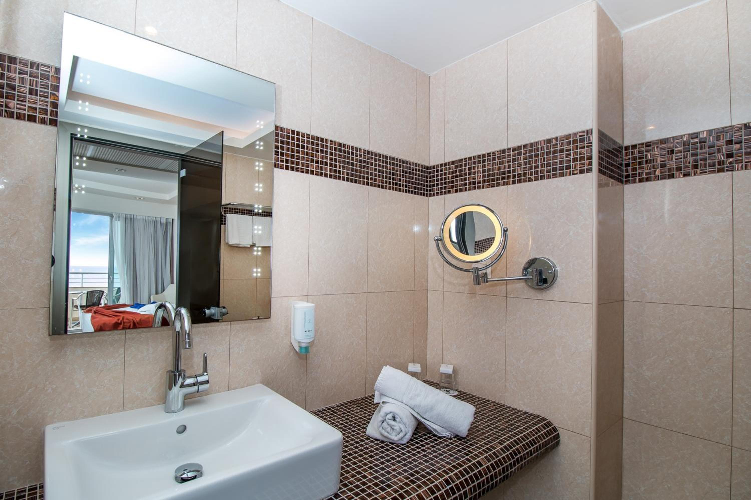 Pegasos Deluxe Beach Hotel