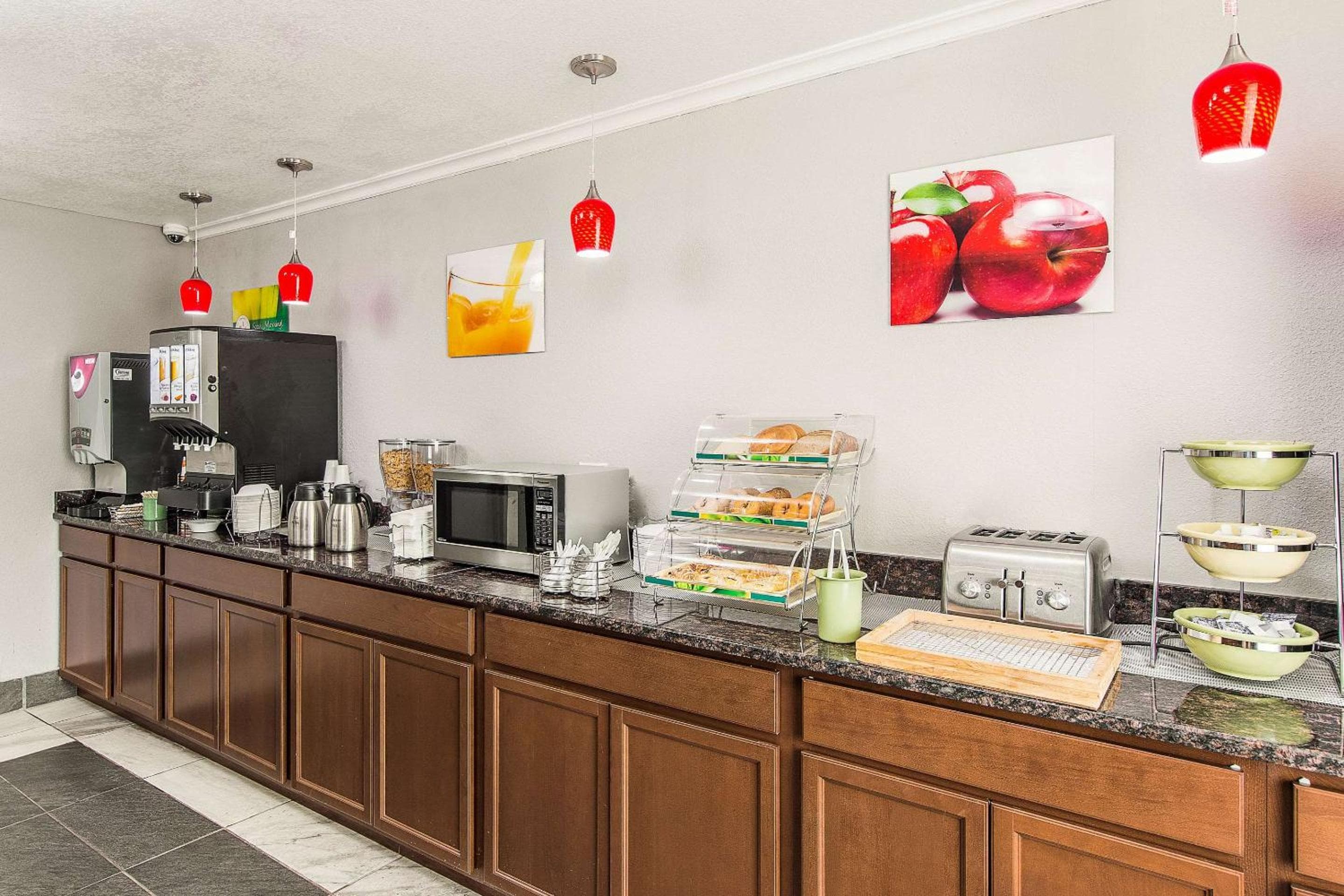 Quality Inn Forest City