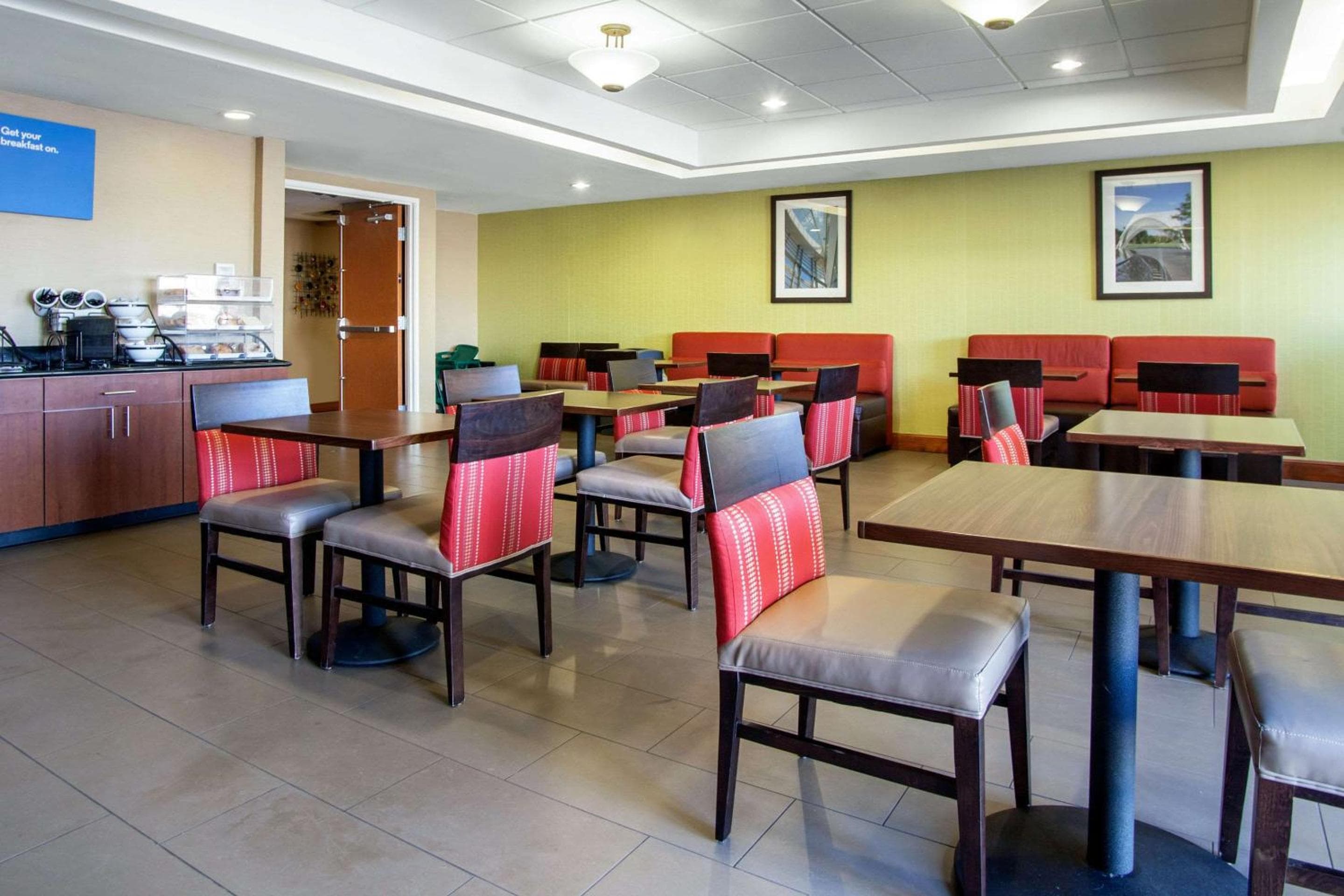 Comfort Inn & Suites Norman near University