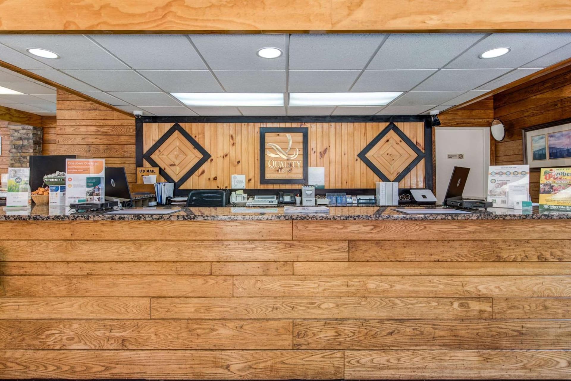 Quality Inn Creekside - Downtown Gatlinburg
