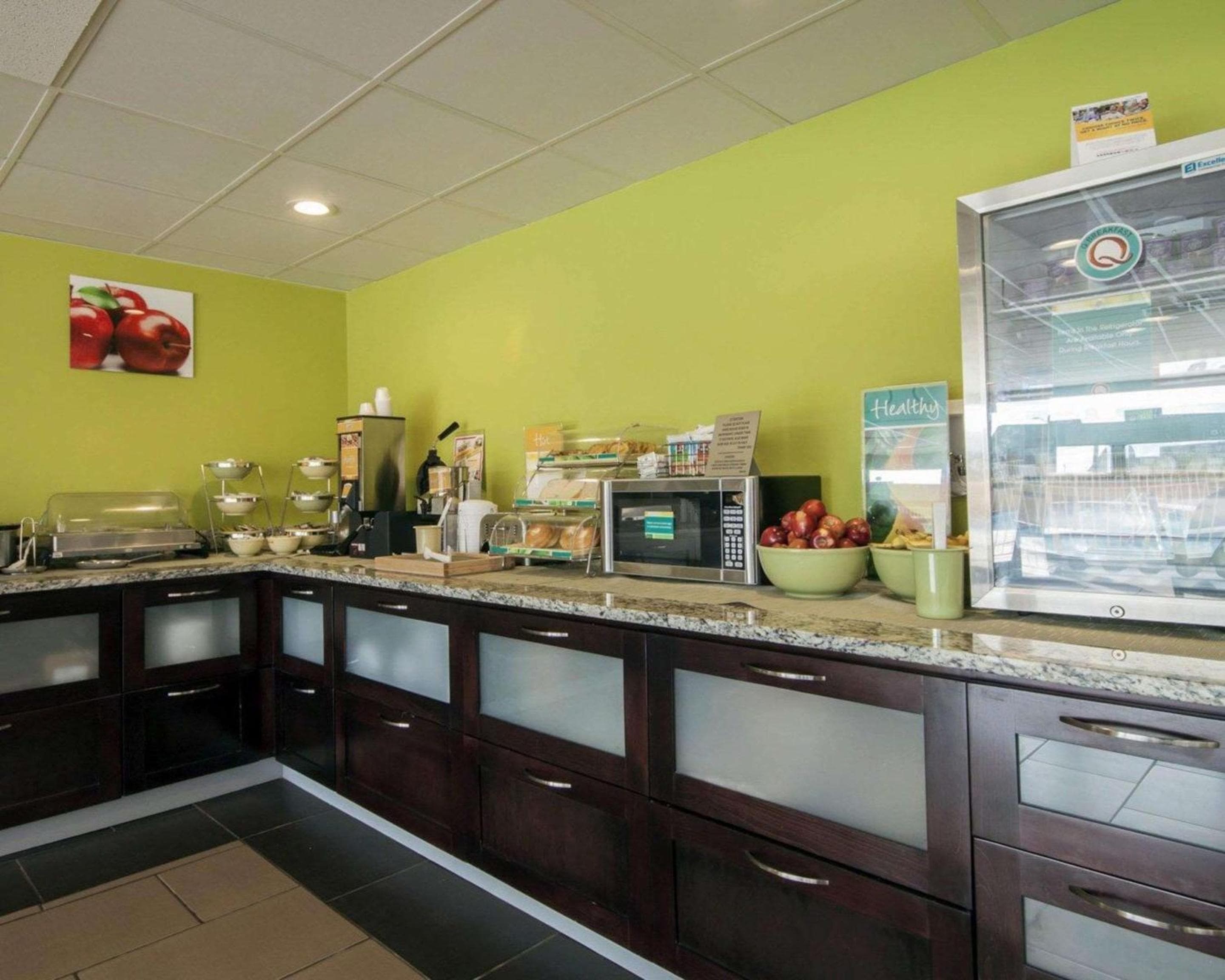 Quality Inn & Suites Airport