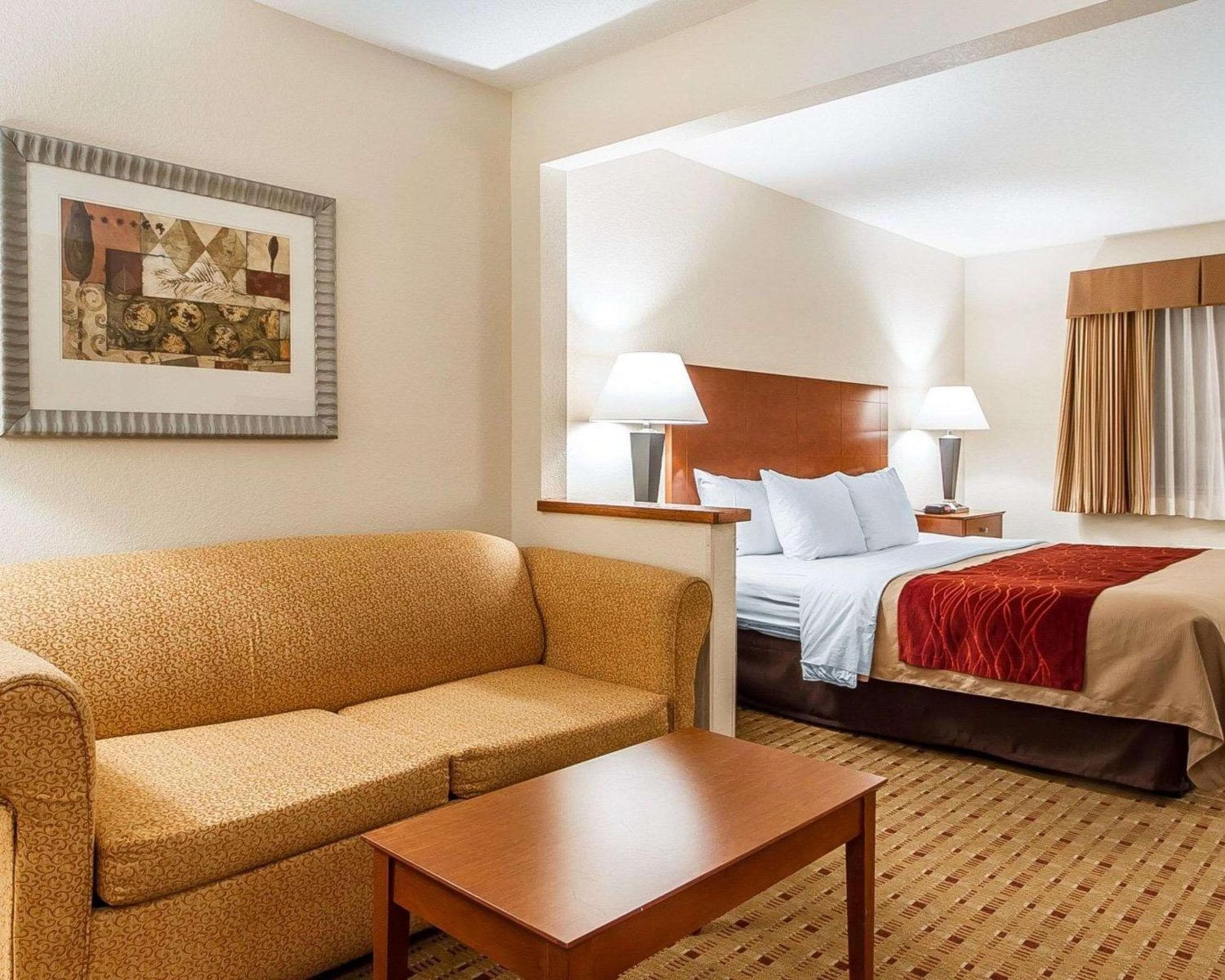 Quality Inn & Suites Eau Claire University Area
