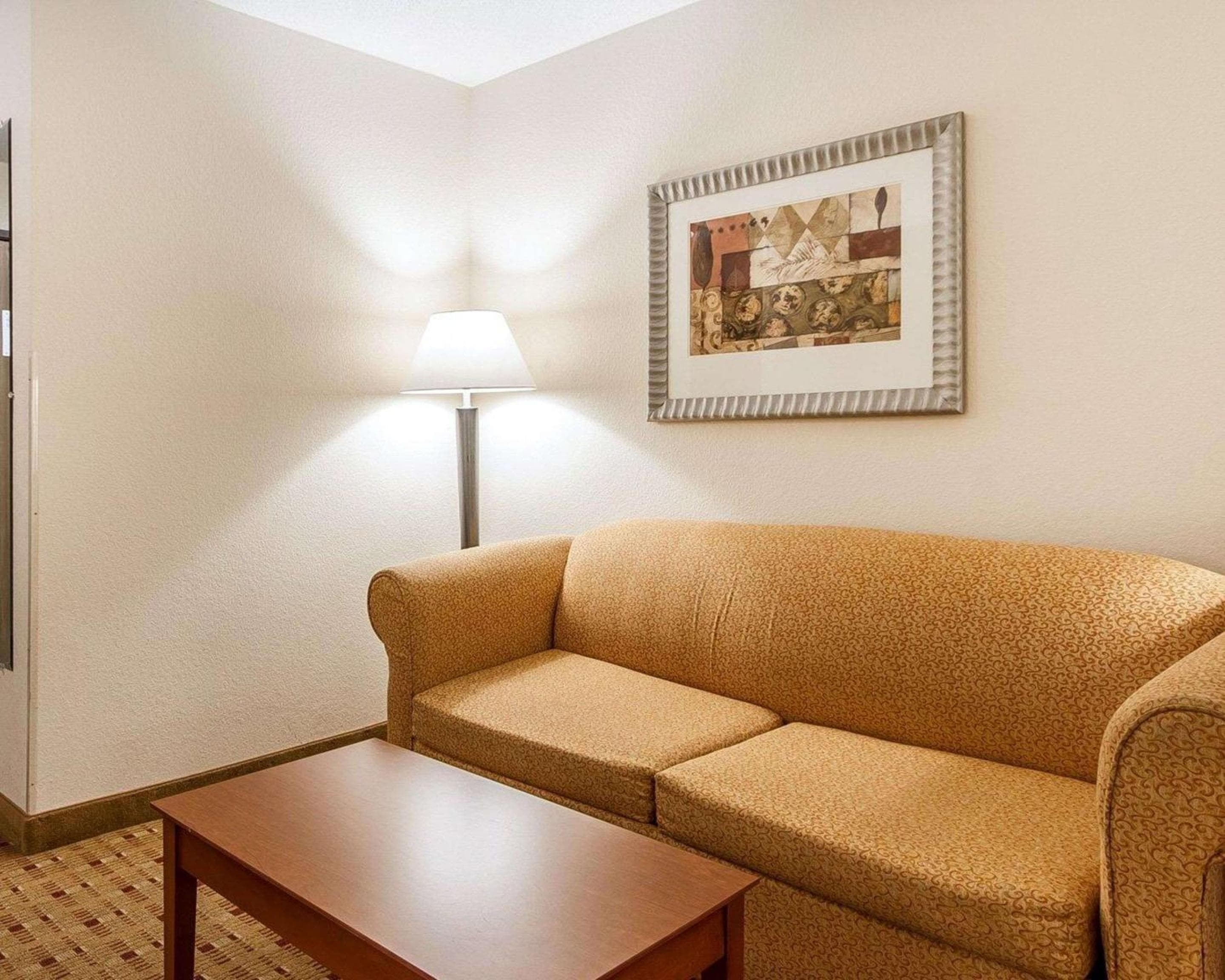 Quality Inn & Suites Eau Claire University Area