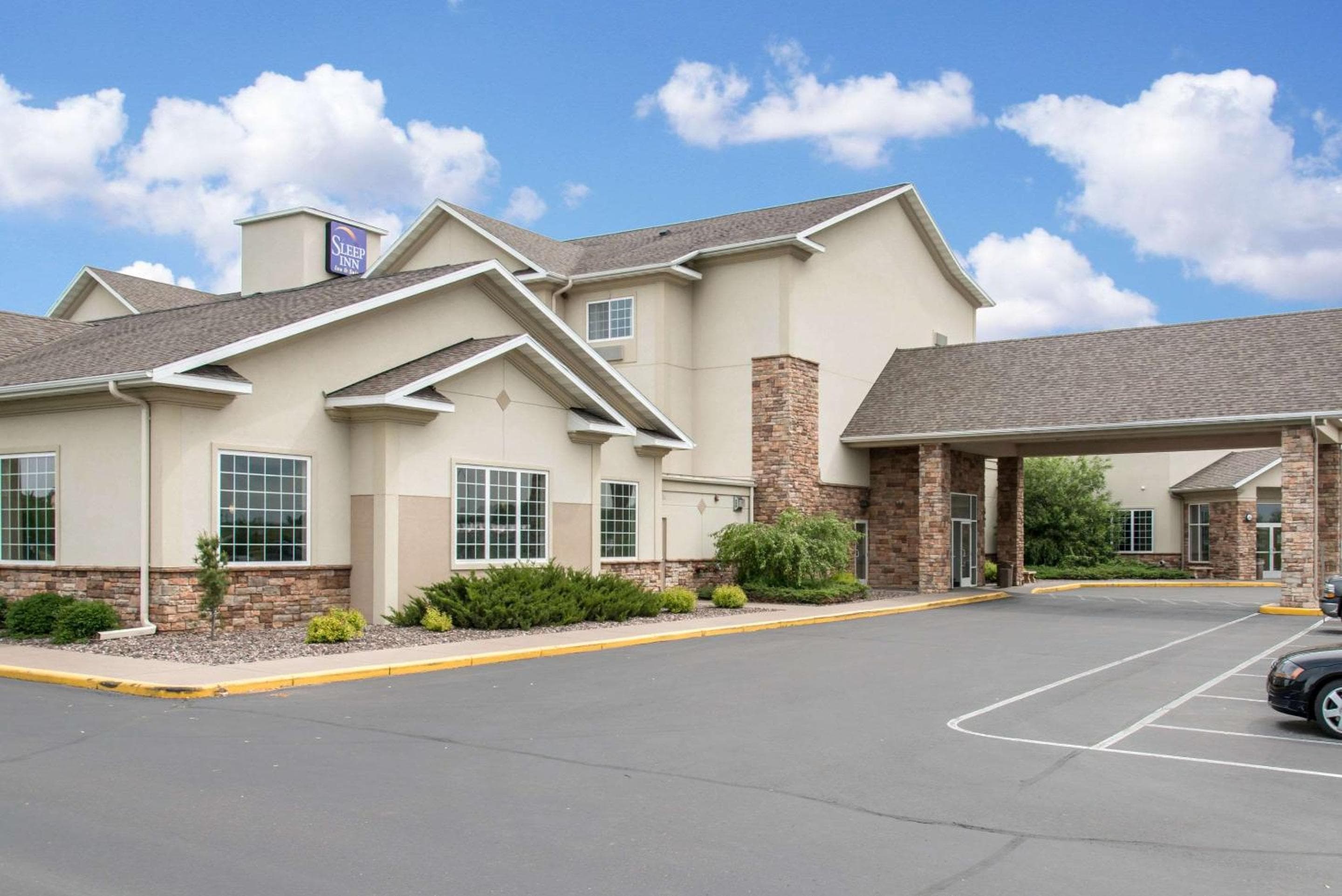 Sleep Inn & Suites Conference Center Eau Claire North