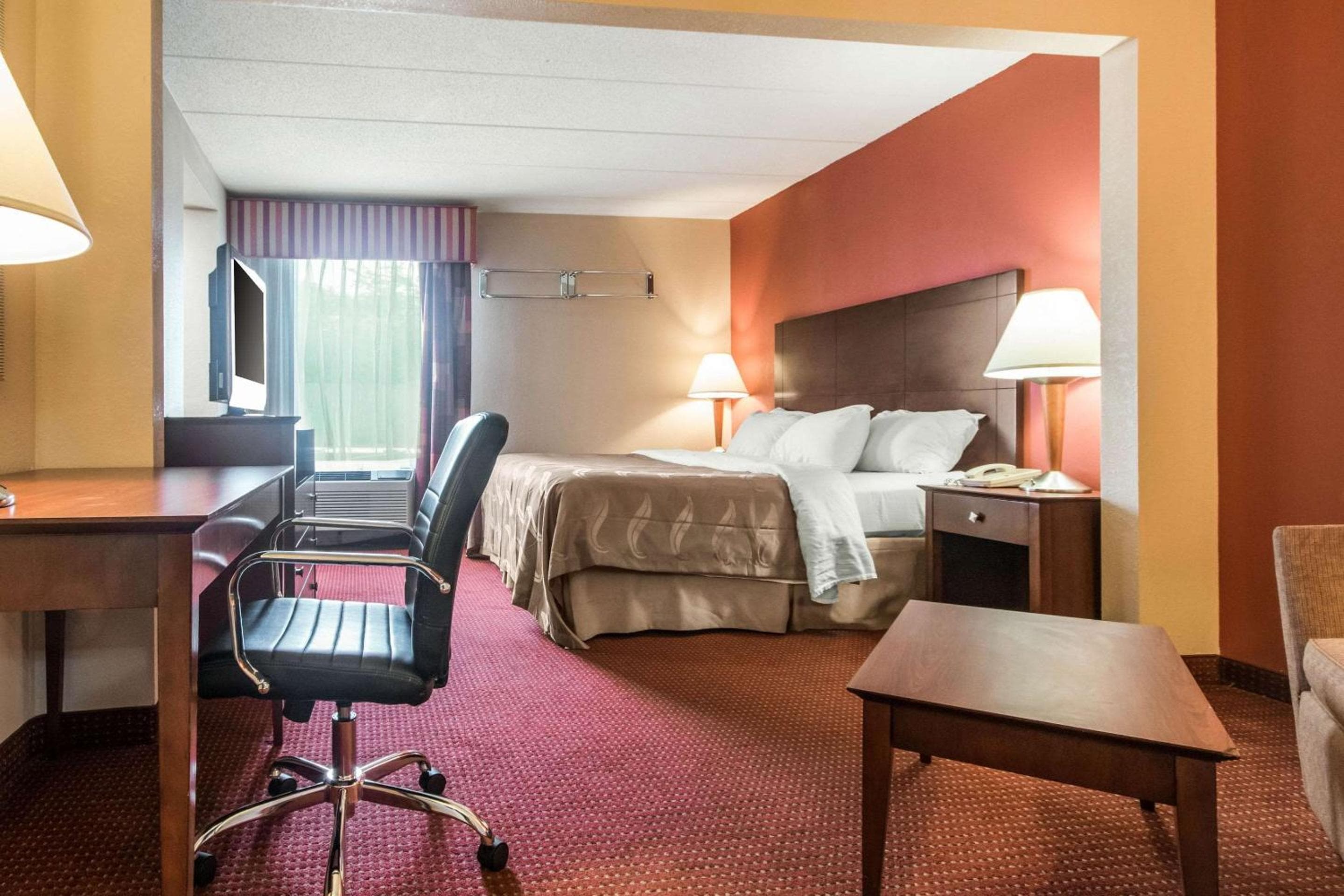 Quality Inn & Suites Lawrenceburg