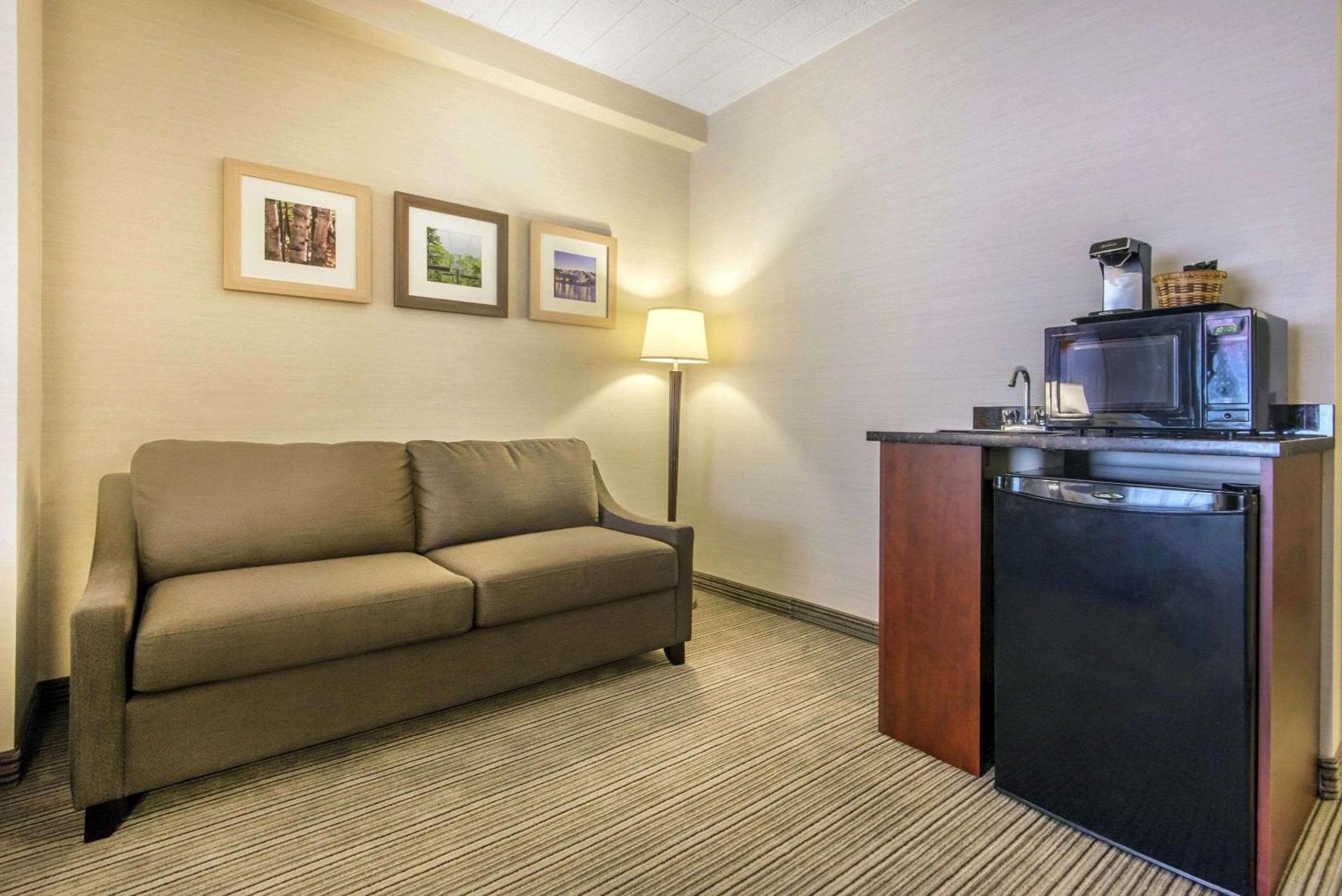 Comfort Inn & Suites