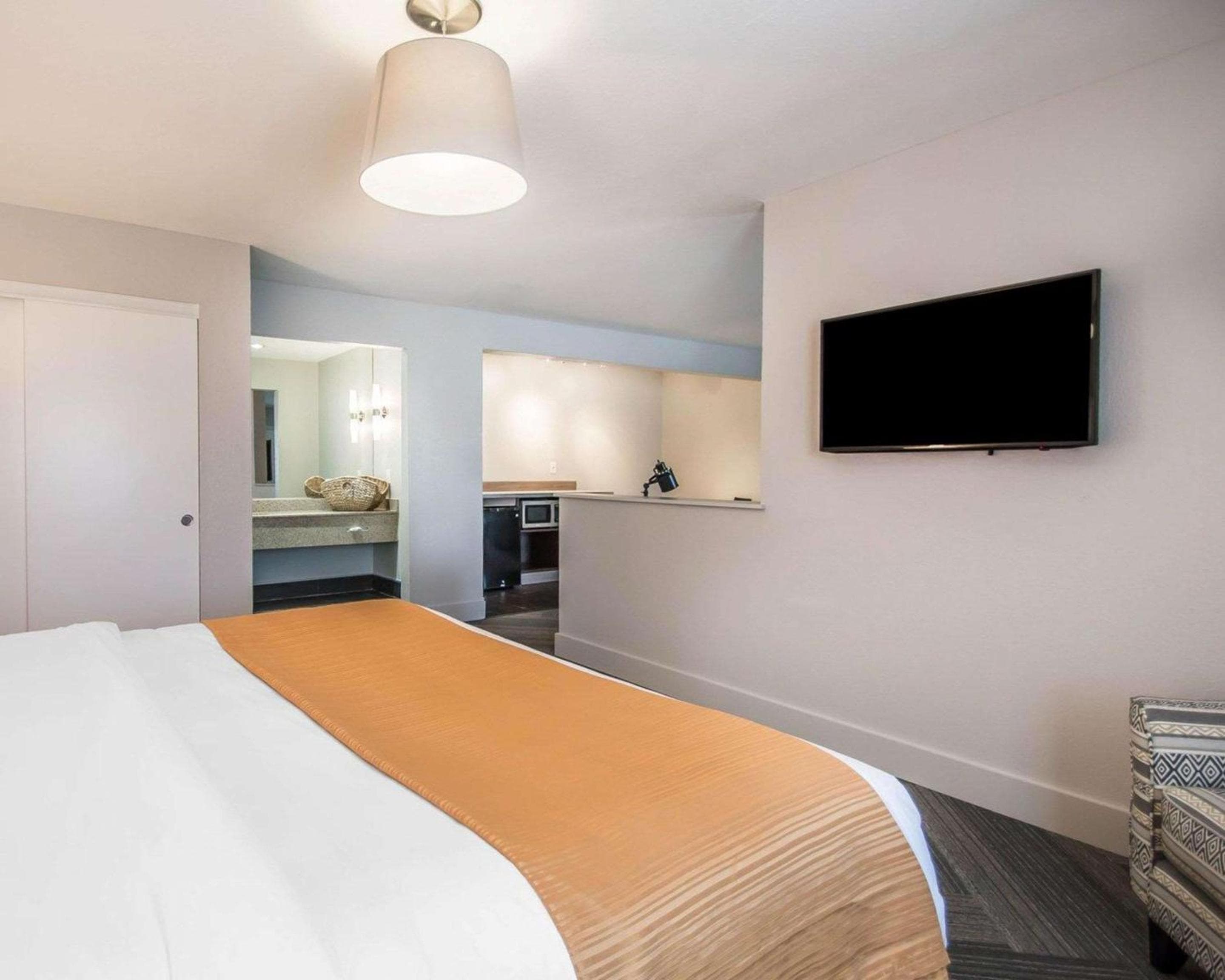 Quality Inn & Suites By the Parks