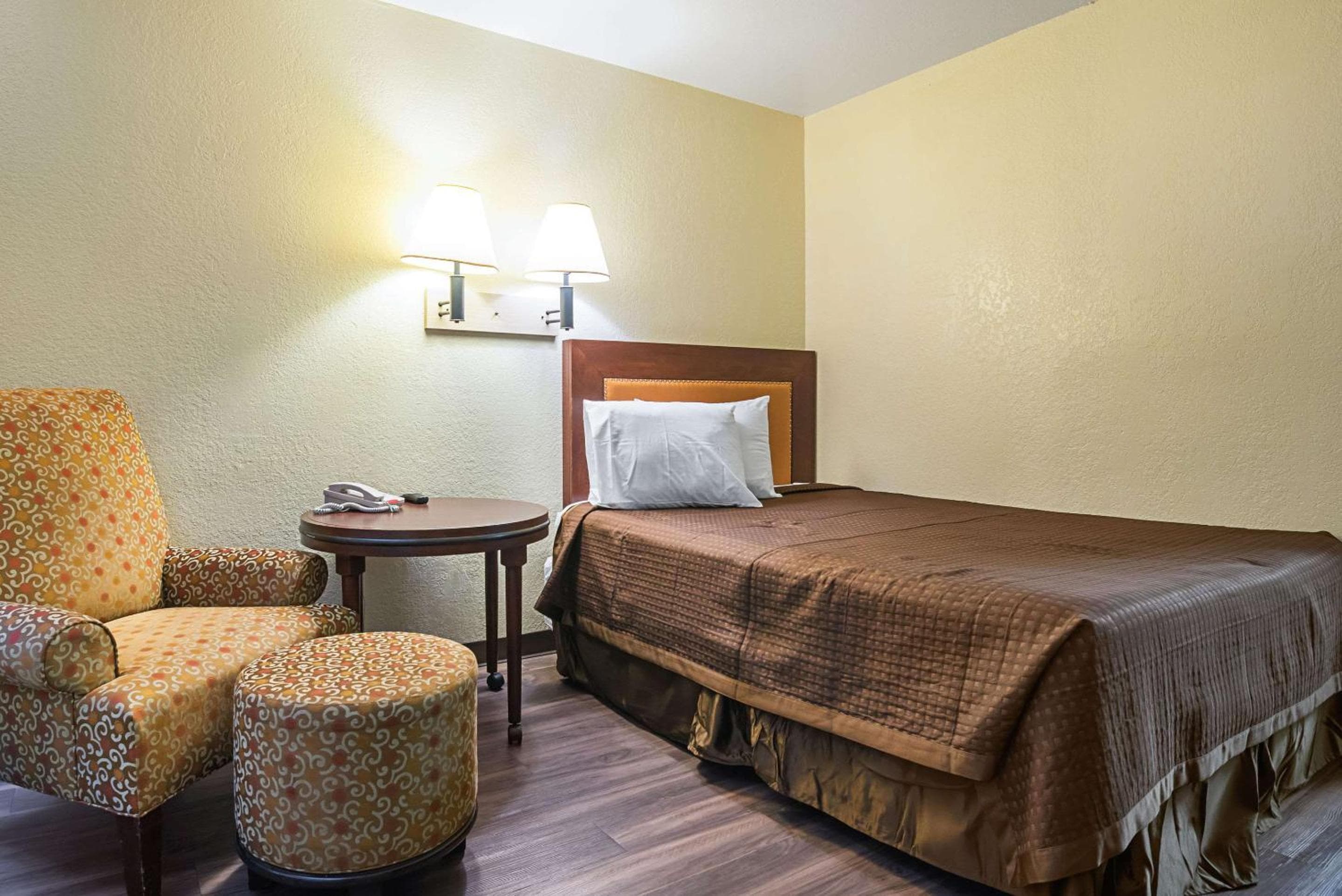 Rodeway Inn Kissimmee - Orlando Maingate West - Free Theme Park Shuttle