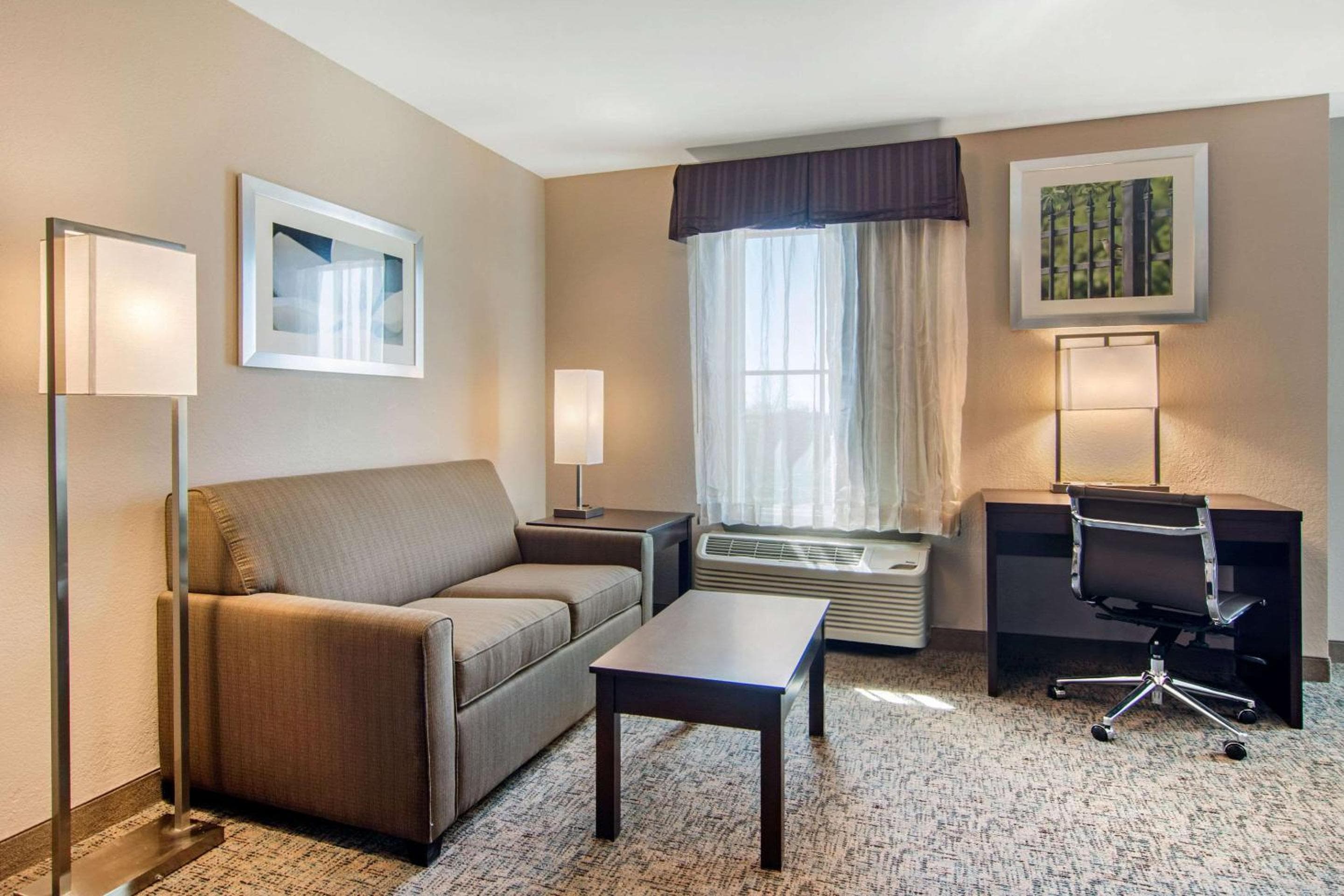 Clarion Inn & Suites Atlanta Downtown