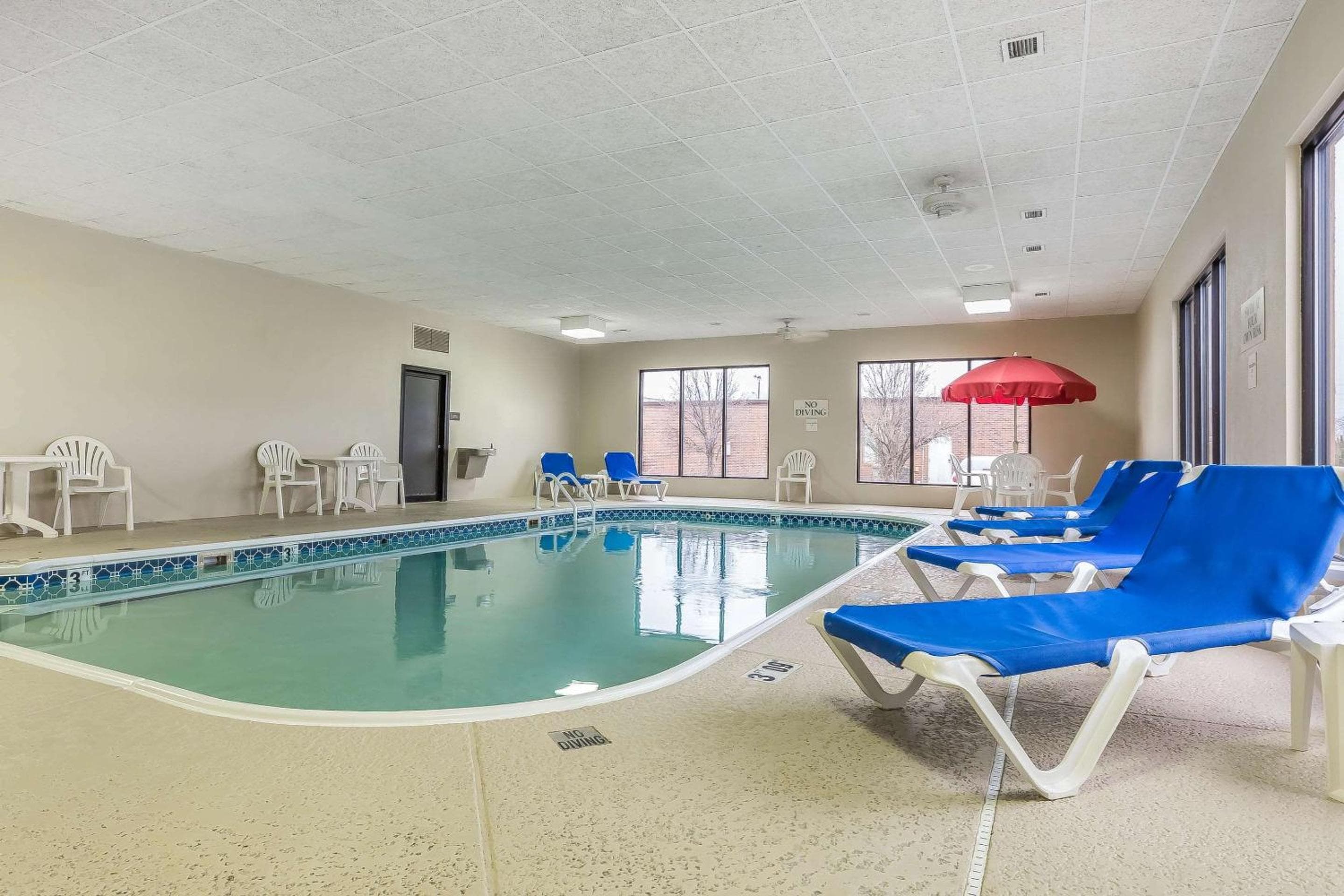 Comfort Inn Alton near I-255