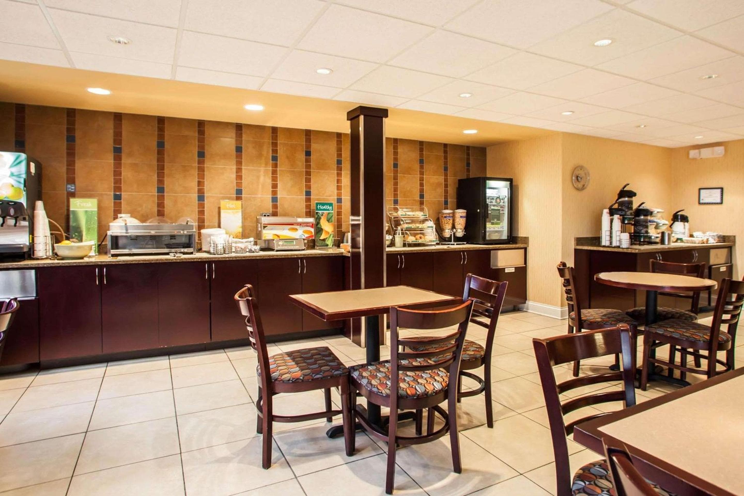 Quality Inn & Suites St Charles -West Chicago