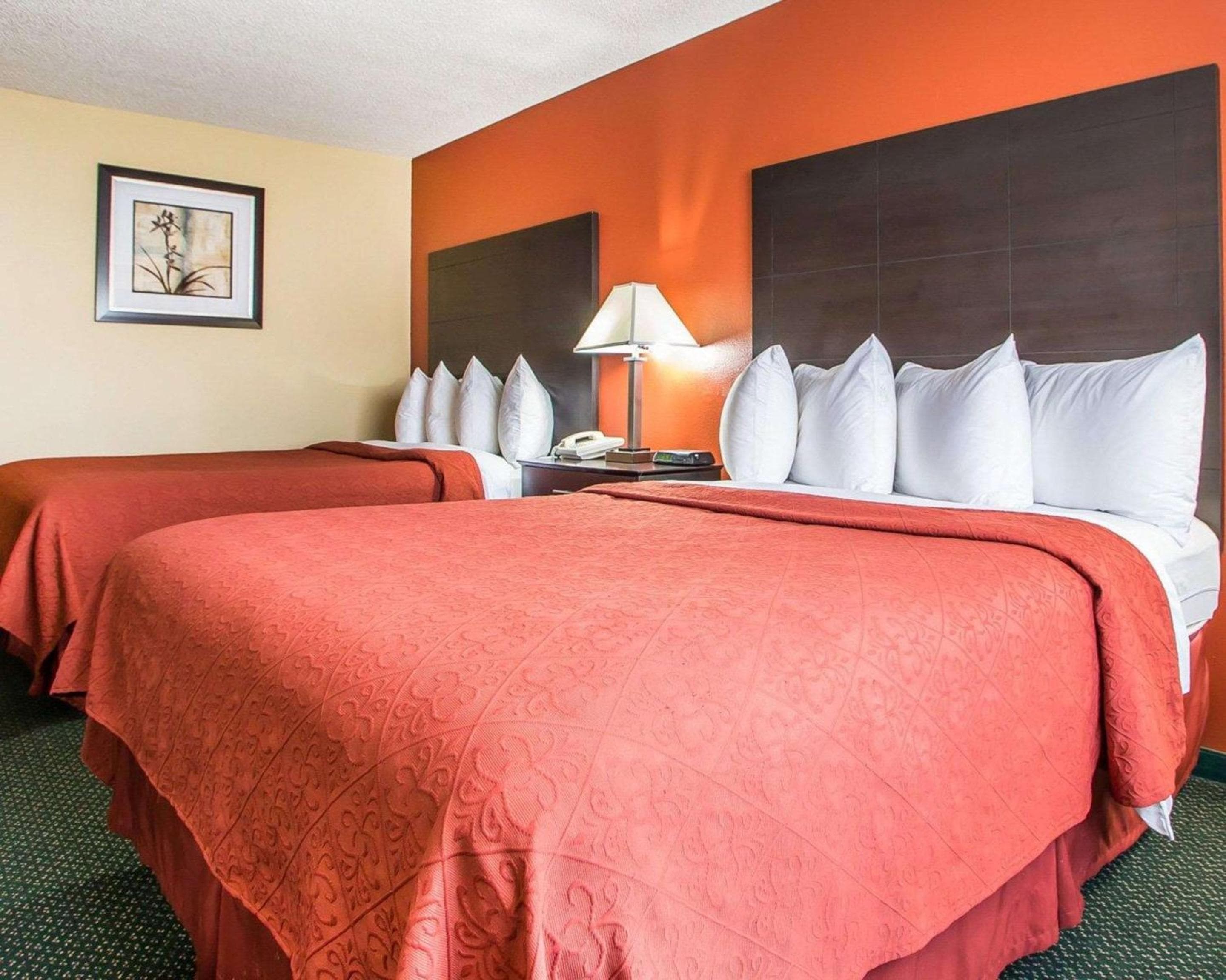 Quality Inn Morton at I-74