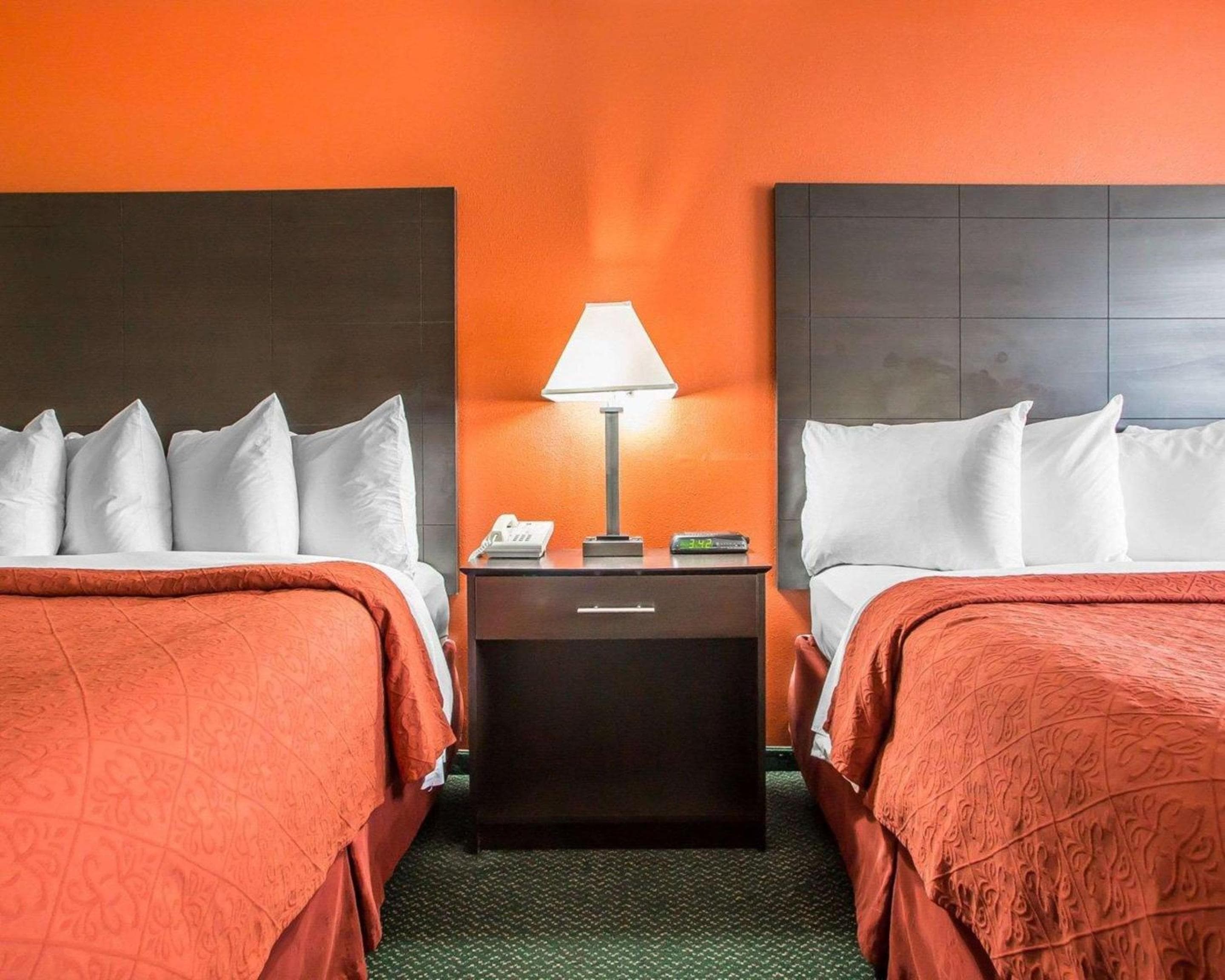 Quality Inn Morton at I-74