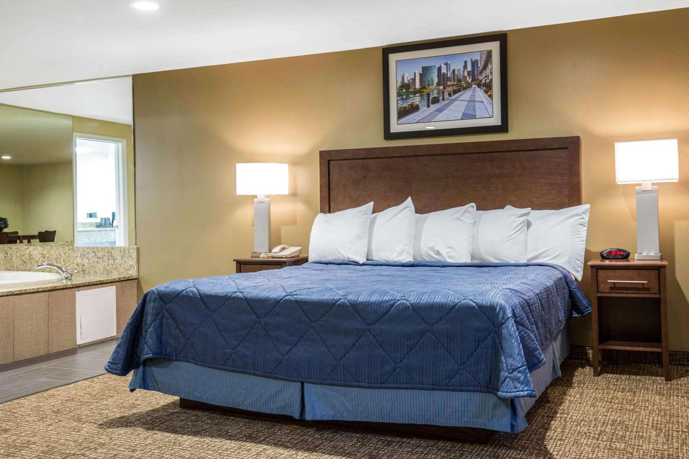 Rodeway Inn Lyons - La Grange