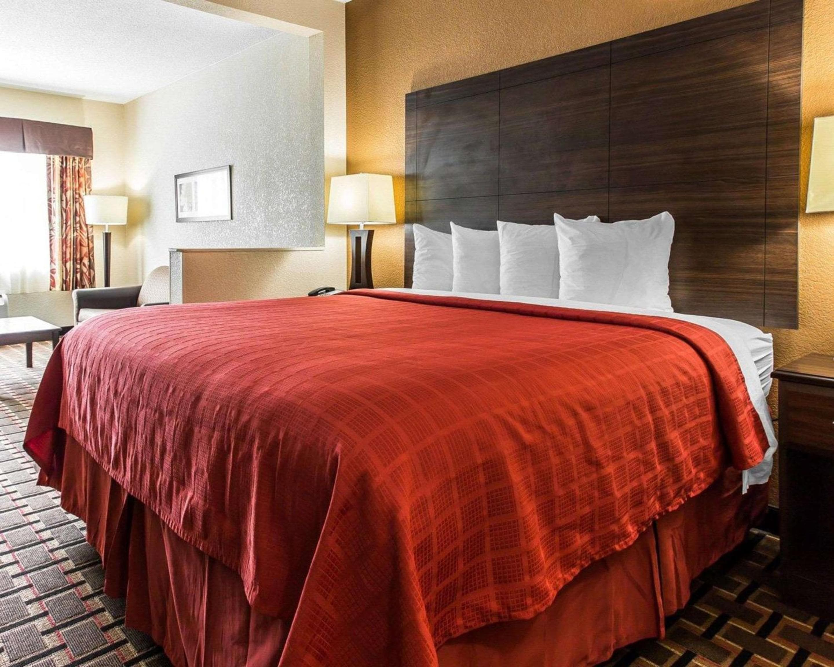 Quality Suites Hickory South
