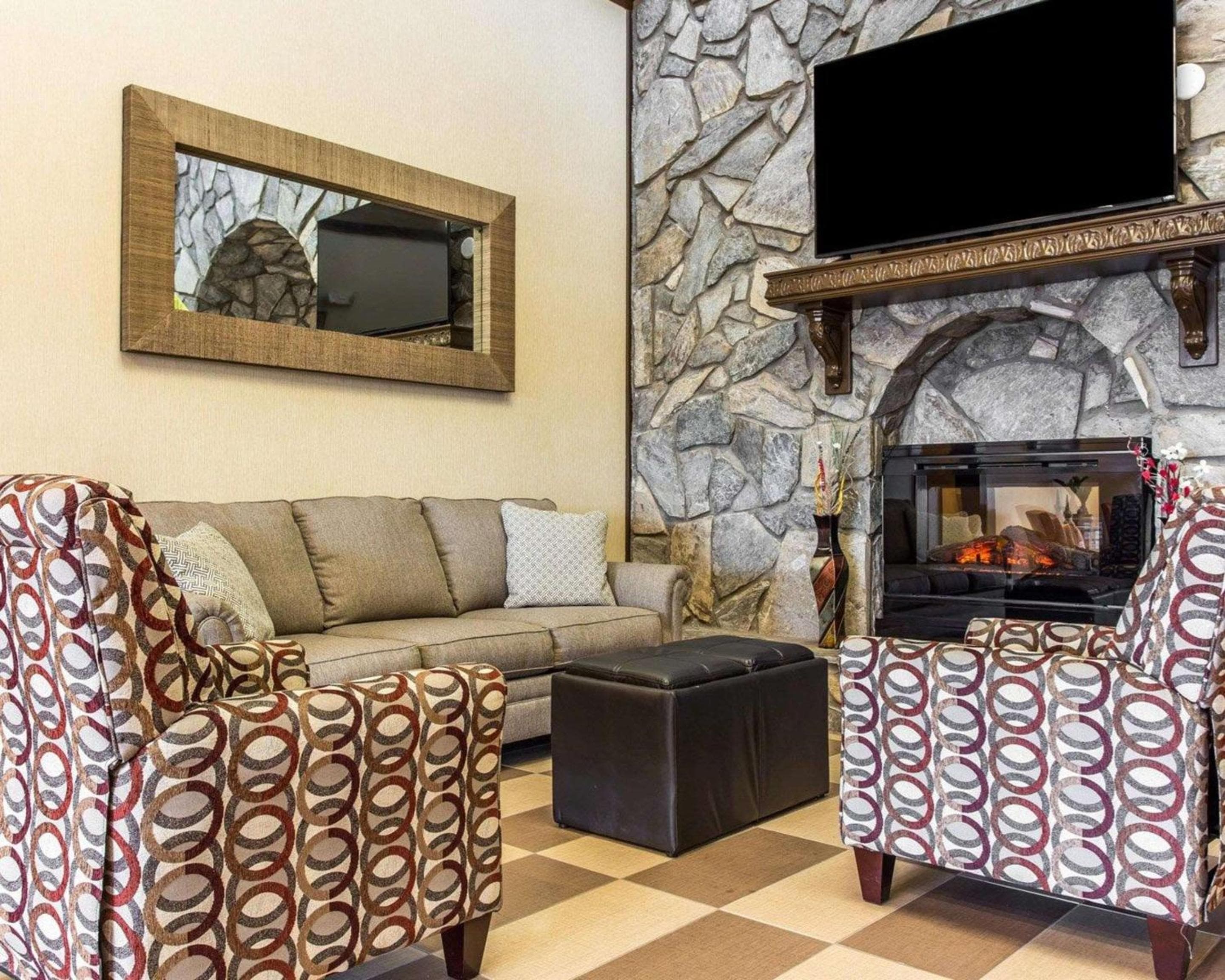 Quality Suites Hickory South