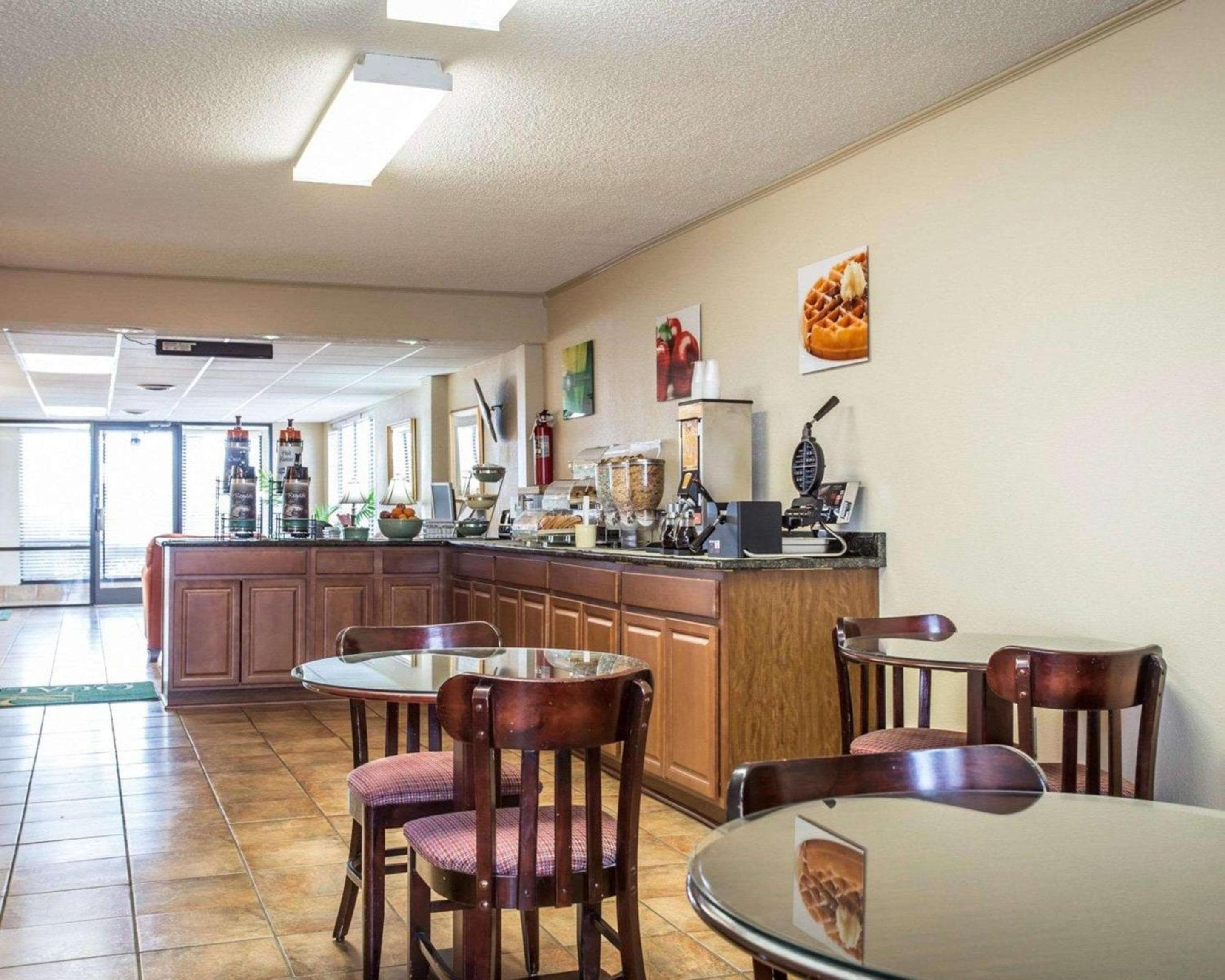 Quality Inn & Suites Monroe