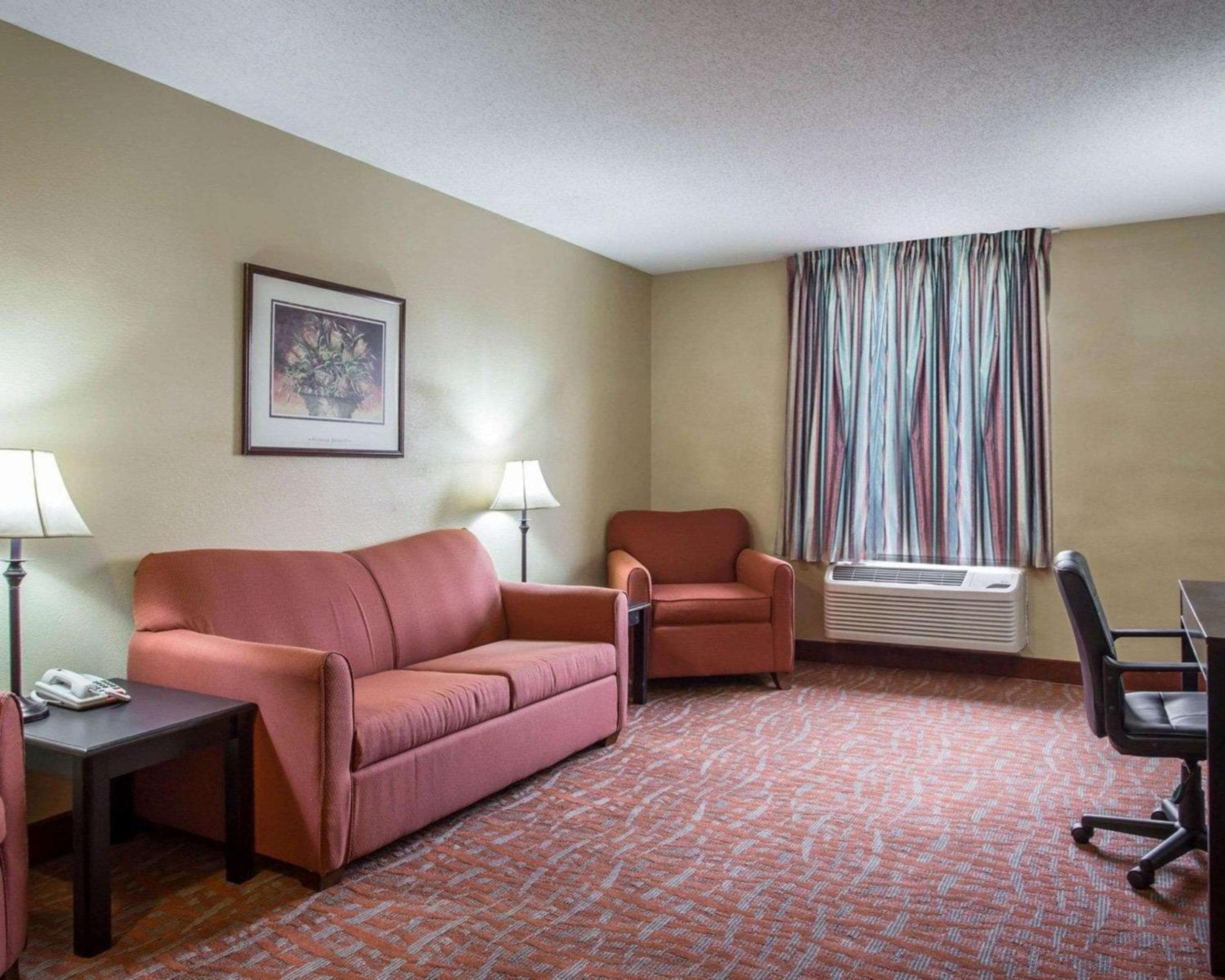 Quality Inn & Suites Monroe