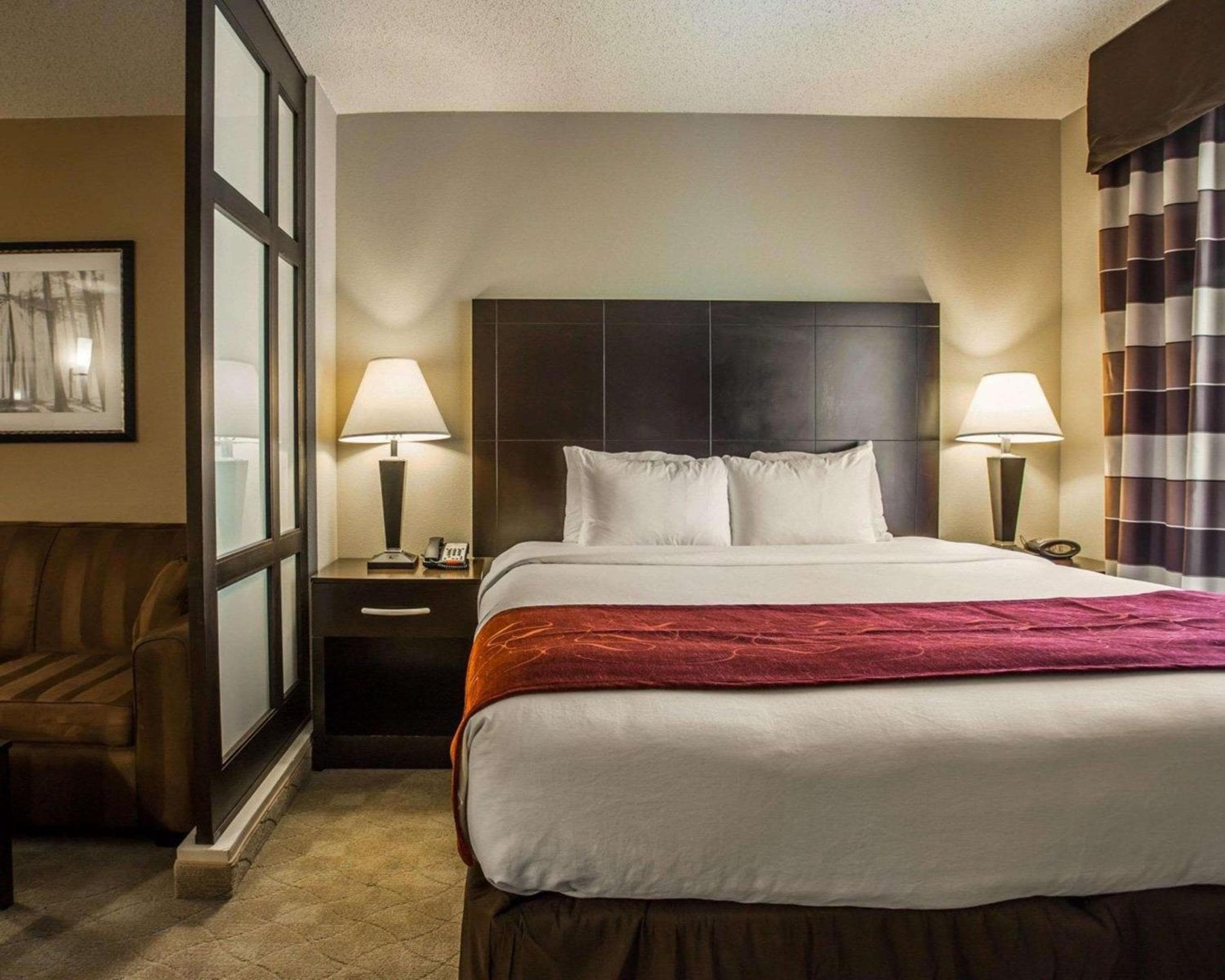 Comfort Suites Huntersville near Lake Norman