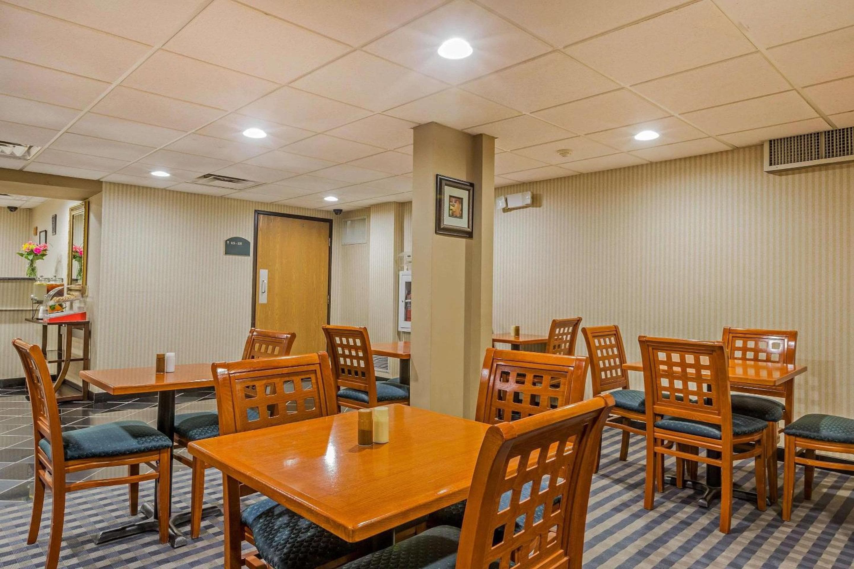 Quality Inn Hyde Park - Poughkeepsie North