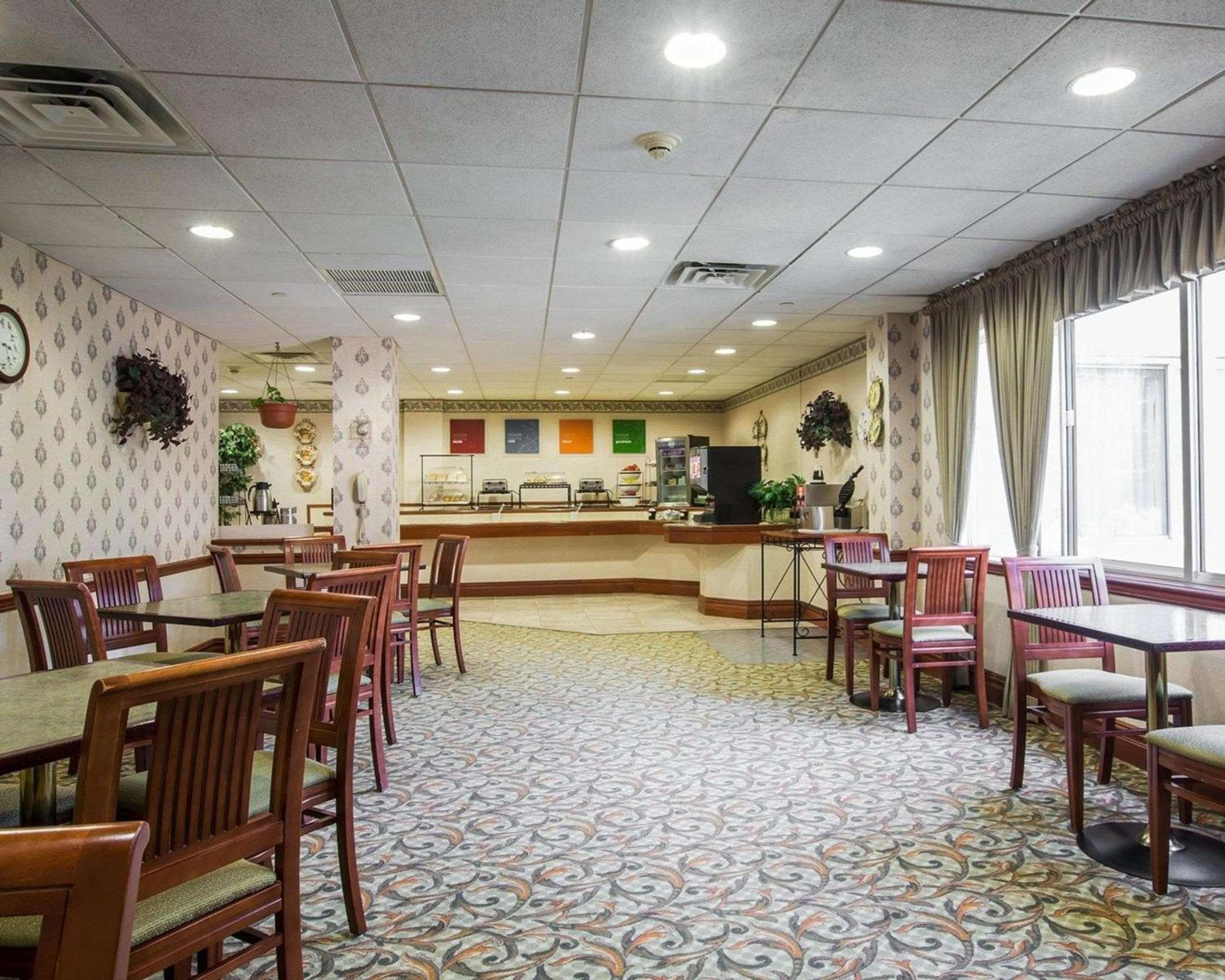 Holiday Inn Express & Suites Hawthorne - Elmsford North by IHG