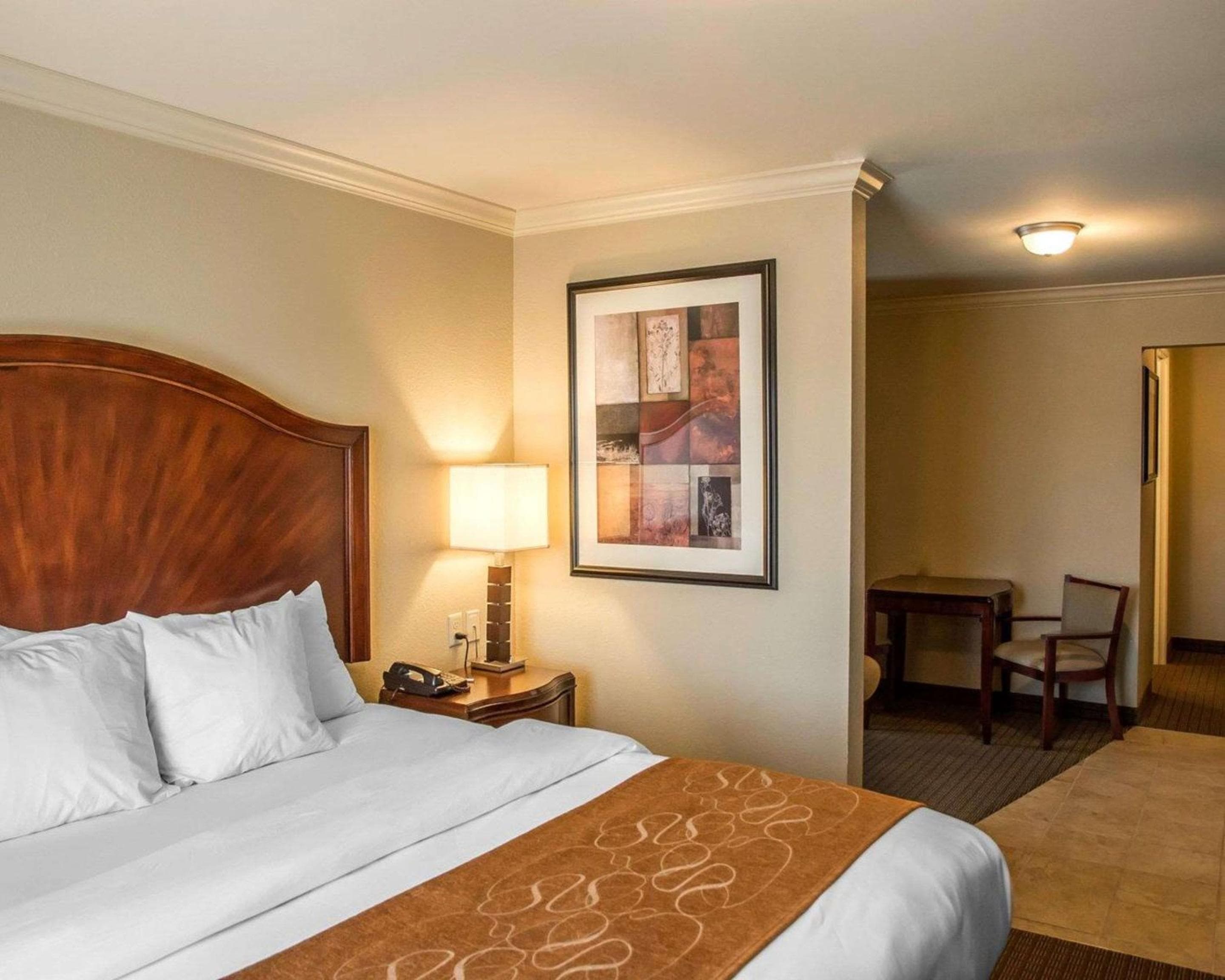 Spark by Hilton Cincinnati Fairfield