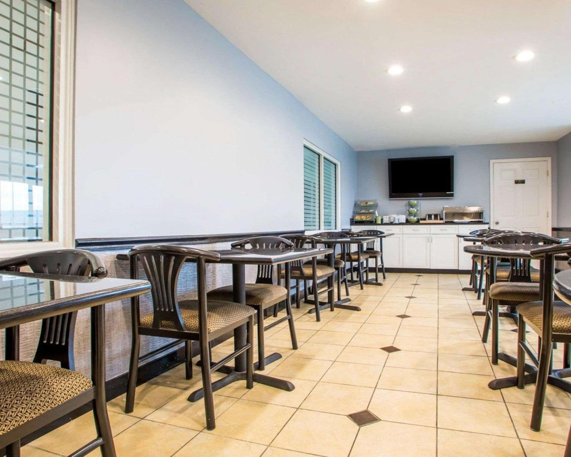 Quality Inn & Suites North-Polaris