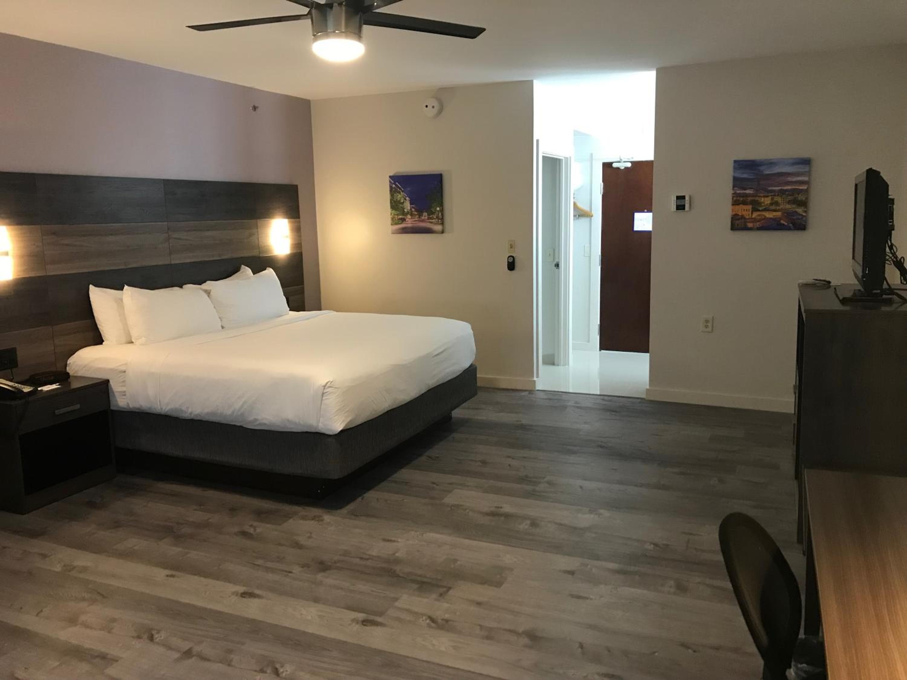 HOM Hotel Gainesville, SureStay Collection by Best Western