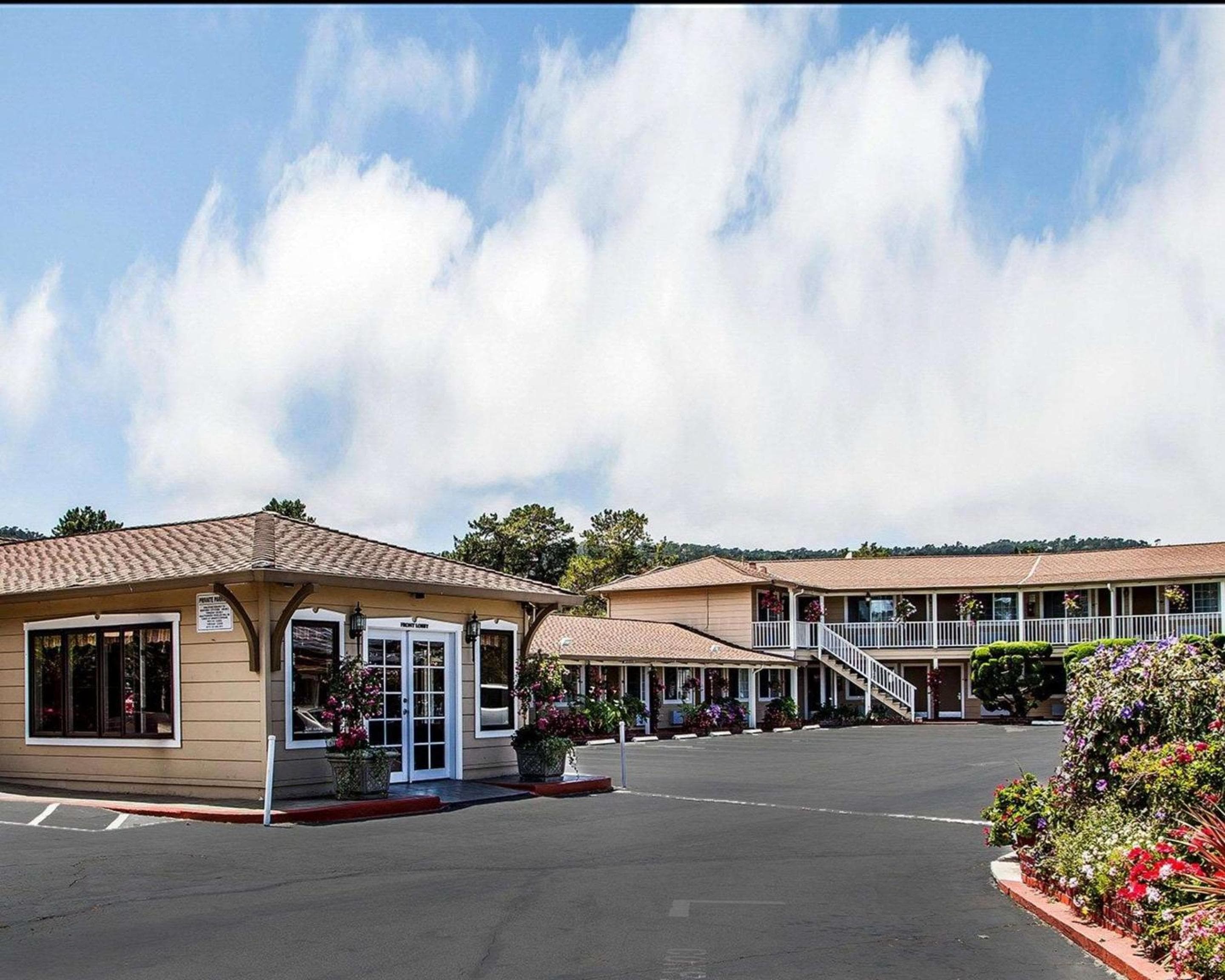 The Inn at 1252 Monterey