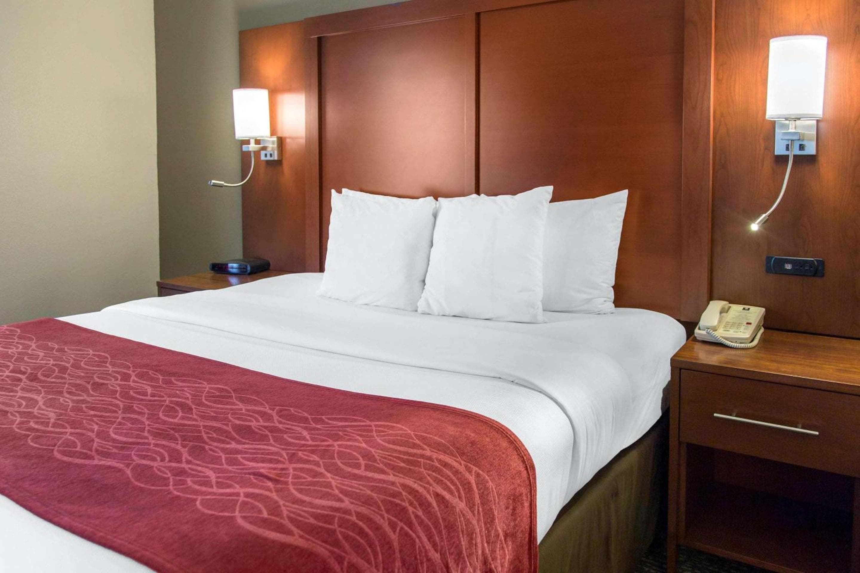 Comfort Inn & Suites San Francisco Airport North