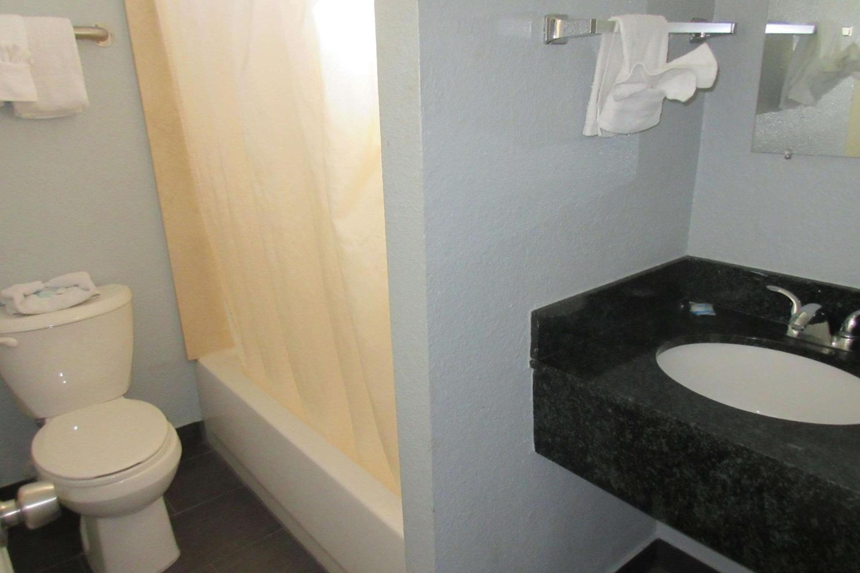 Rodeway Inn San Pablo Hilltop