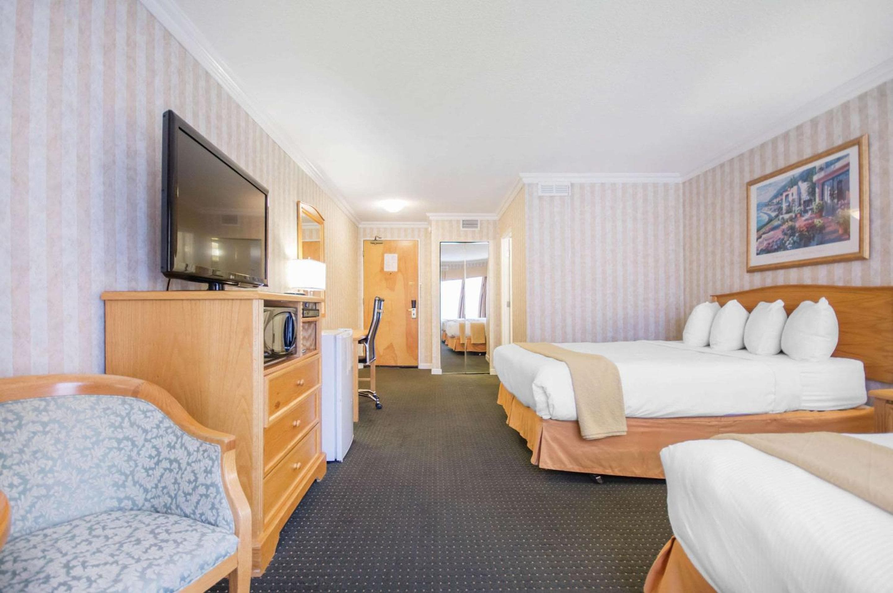 Quality Inn Downtown Inner Harbour