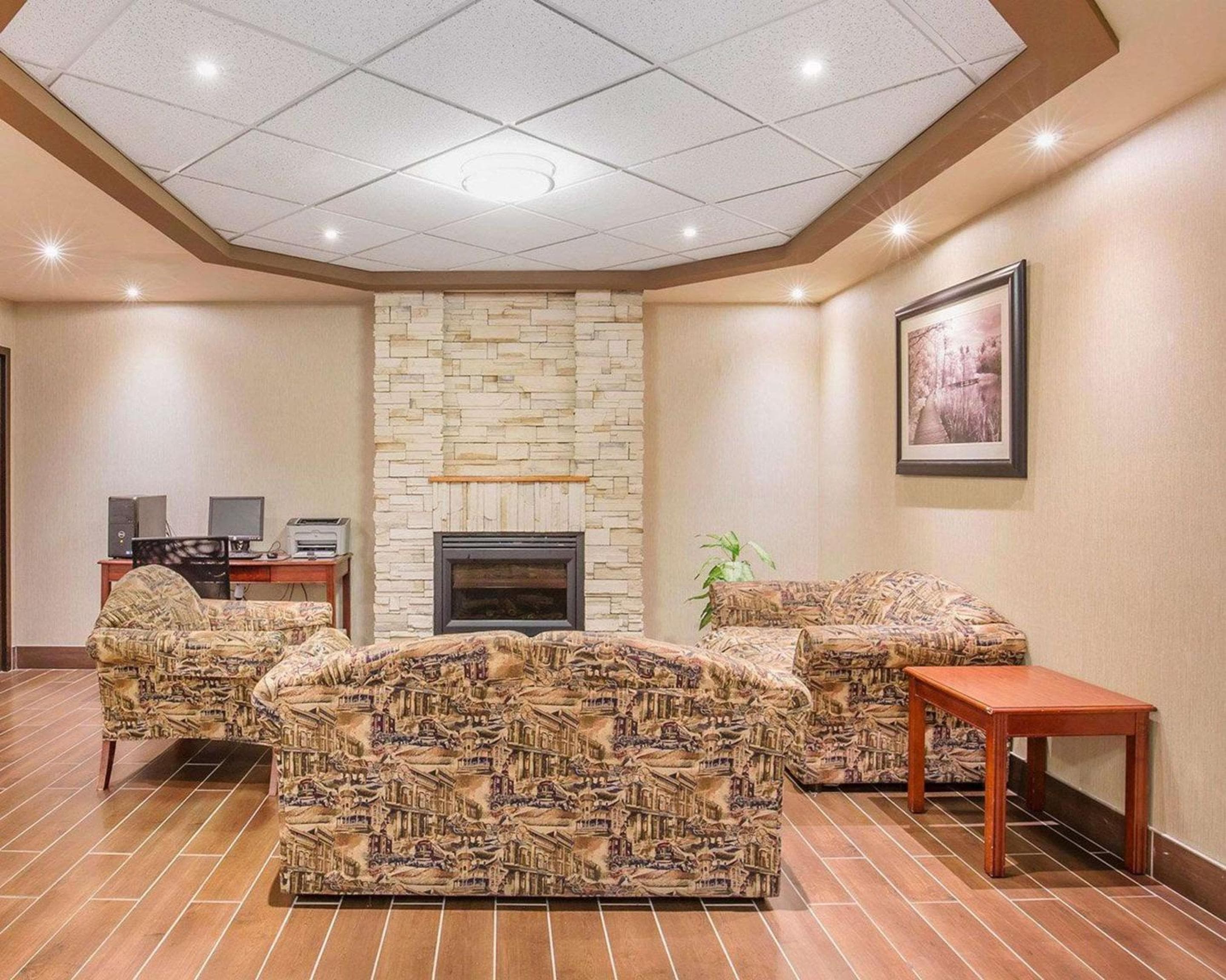 Comfort Inn & Suites Calgary - University