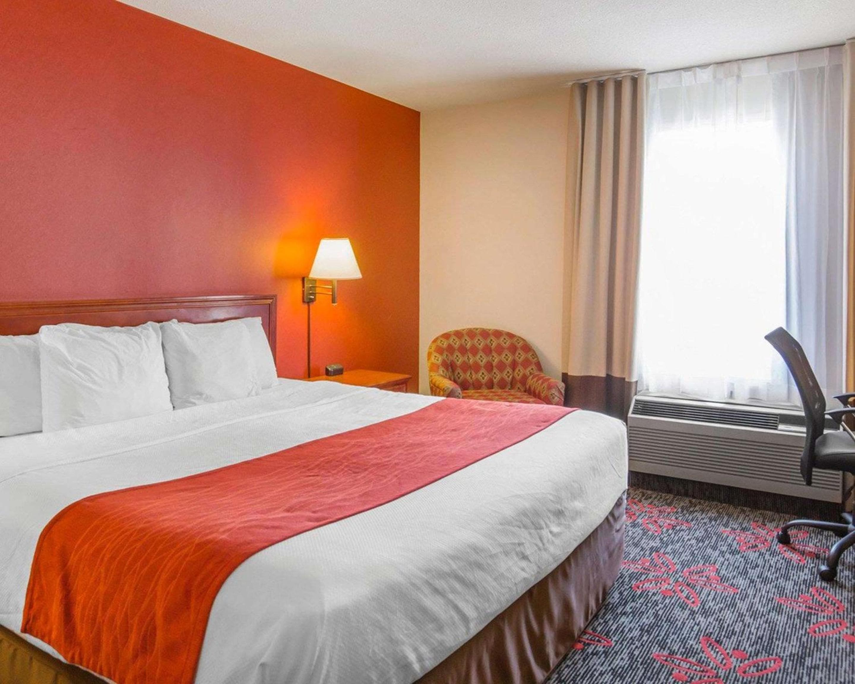 Comfort Inn & Suites Calgary - University