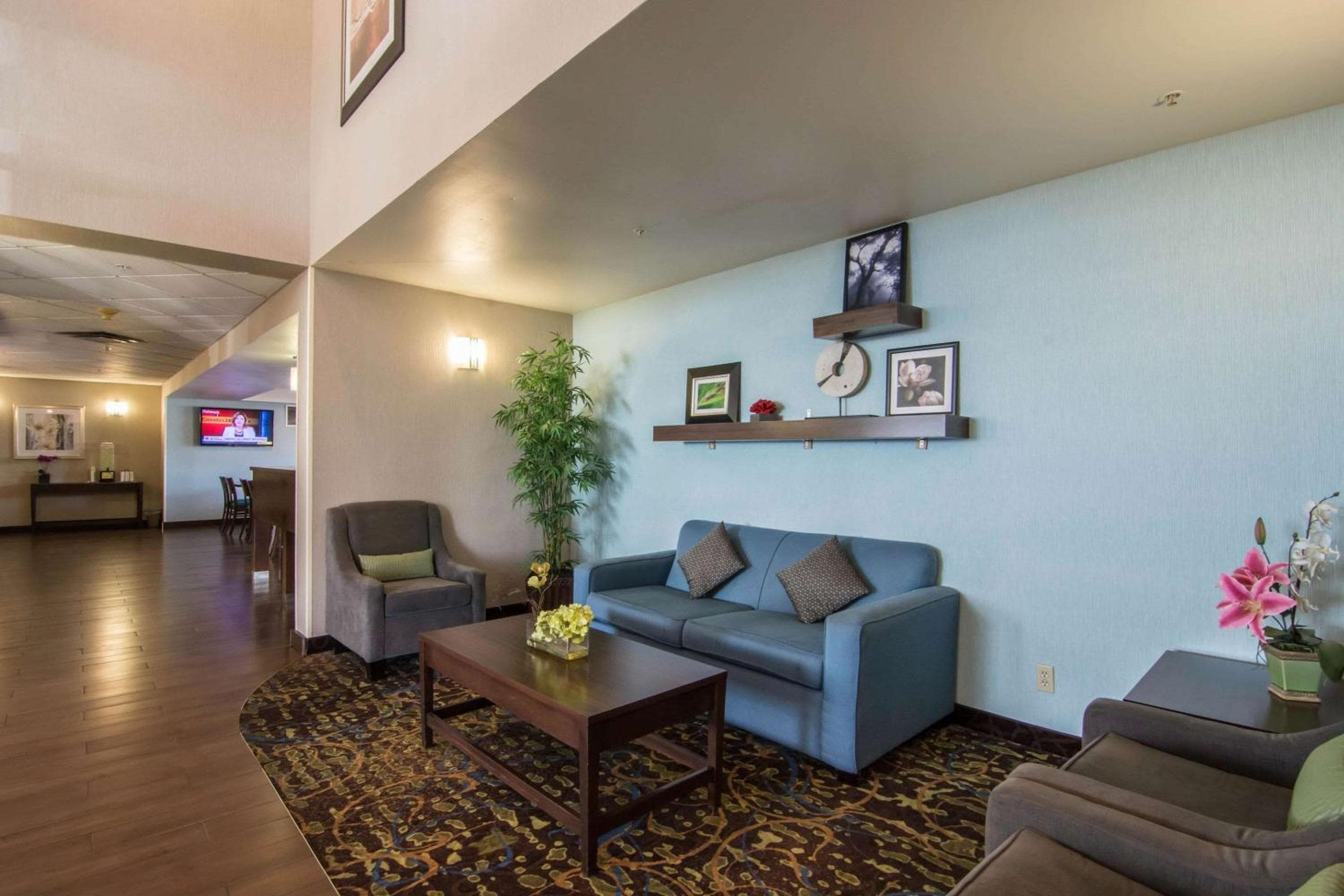 Comfort Inn & Suites Calgary Airport - South