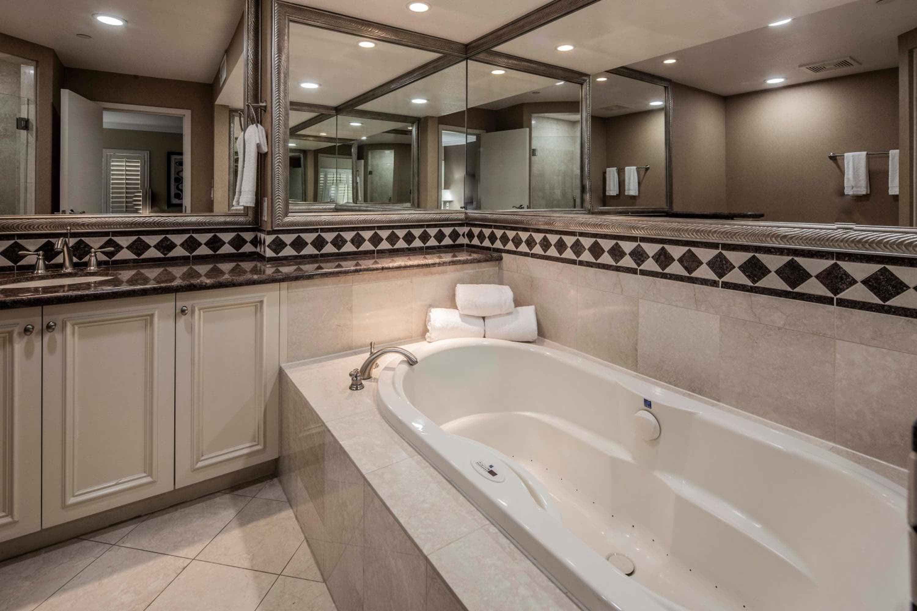 Best Western Plus Casino Royale–Center Strip