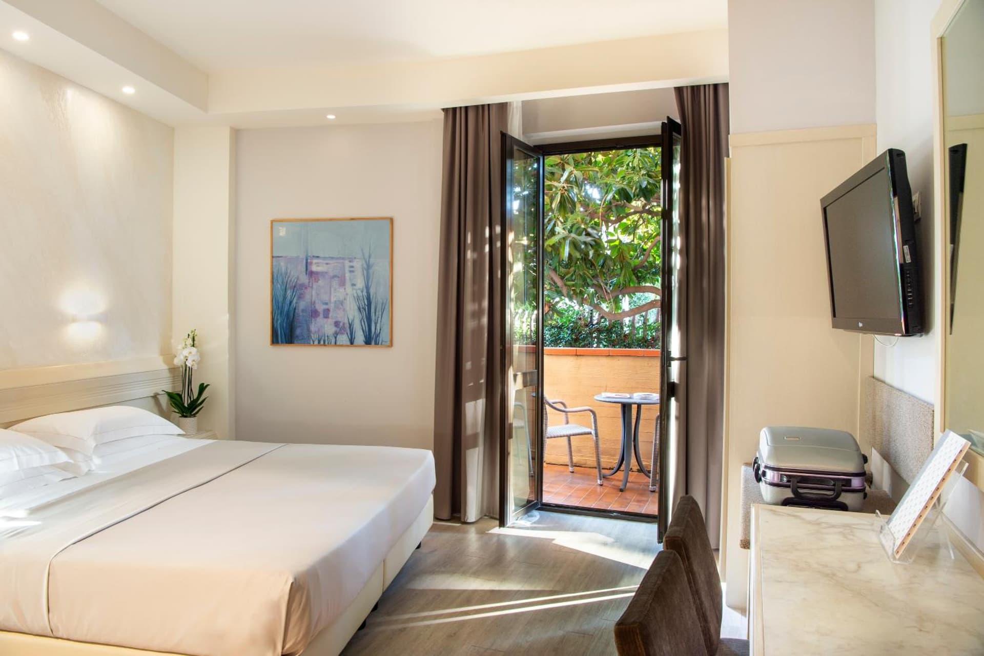 hotel room