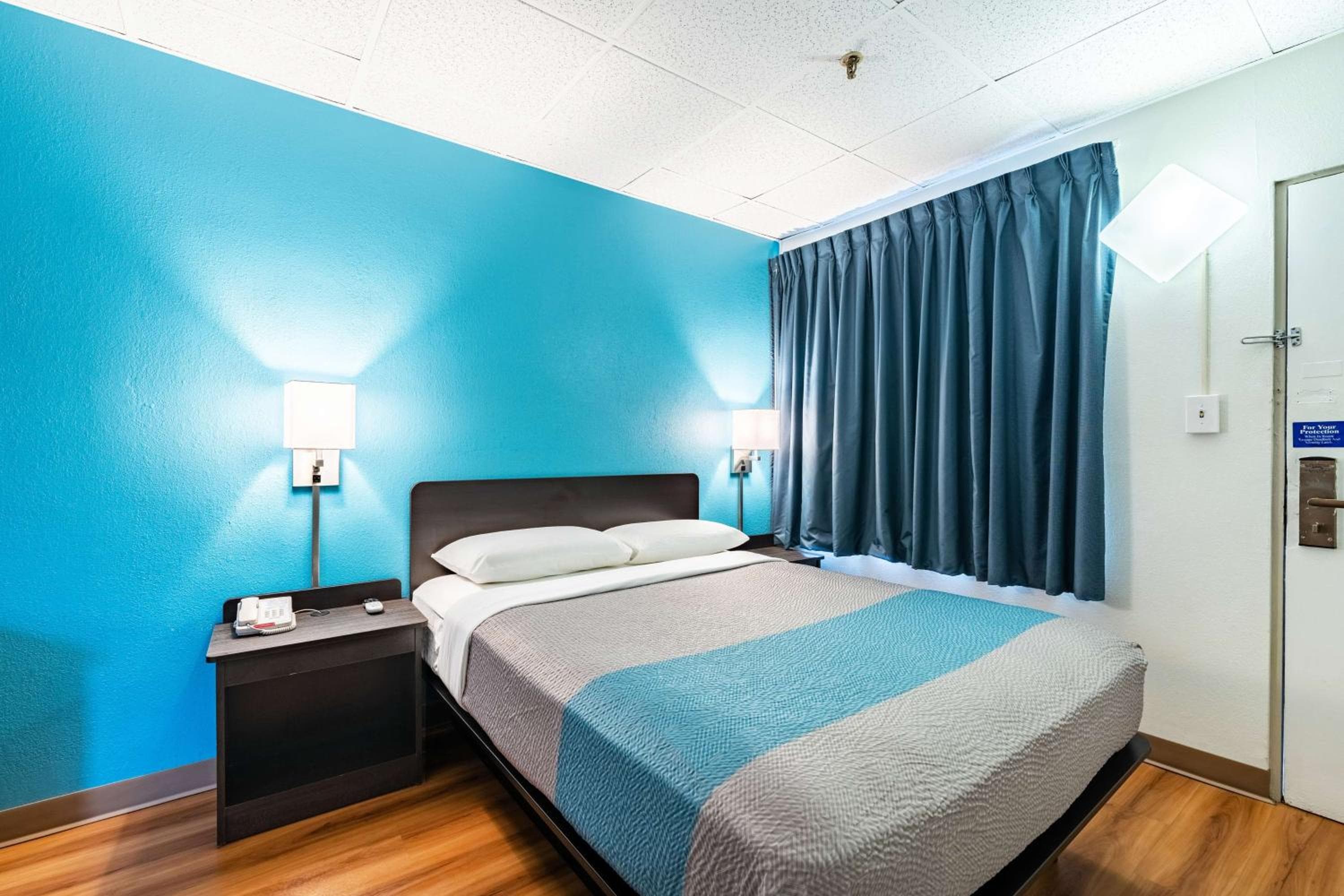 Motel 6-Elmsford, NY - White Plains