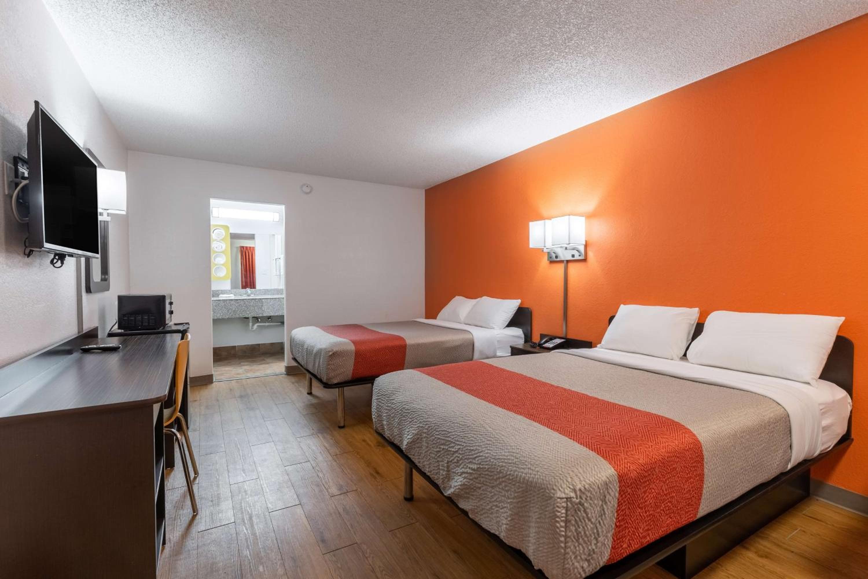 Motel 6-Bryan, TX - University Area