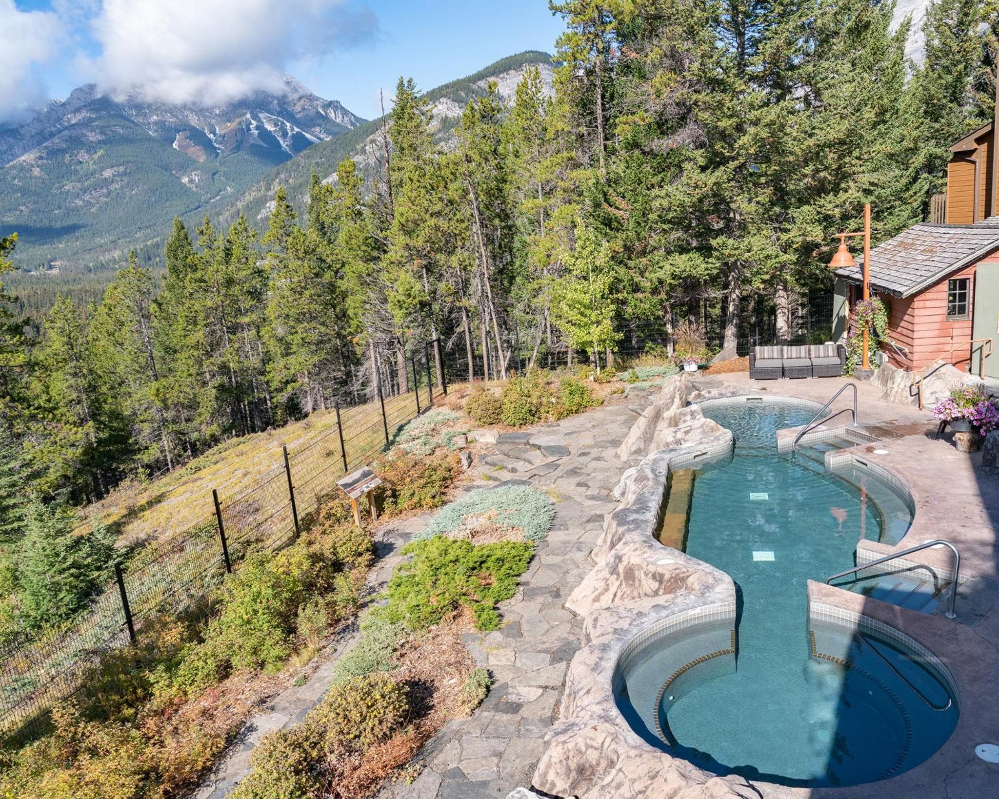 The Hidden Ridge Resort