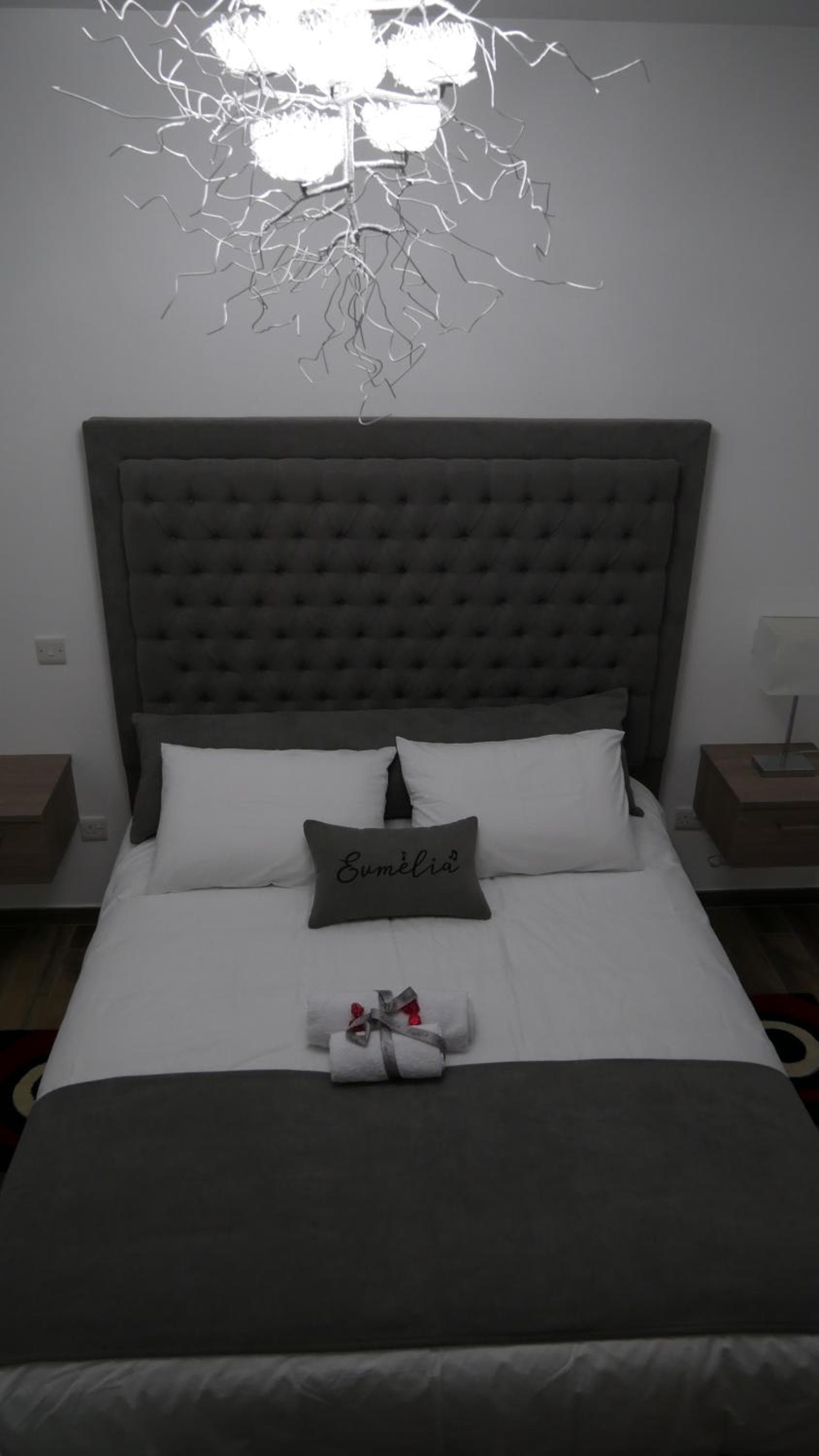 Evmelia Kakopetria Suites