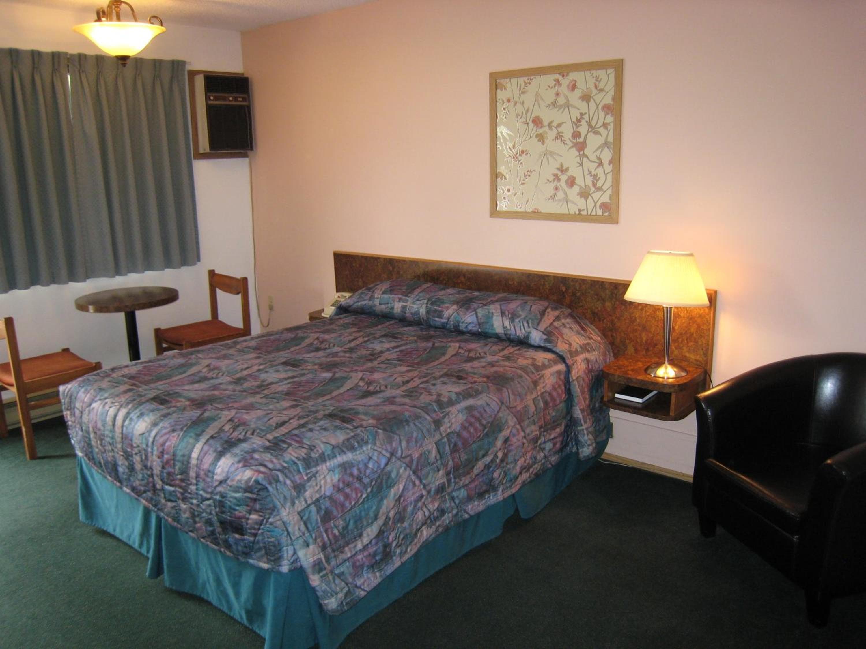 Swiss Village Inn