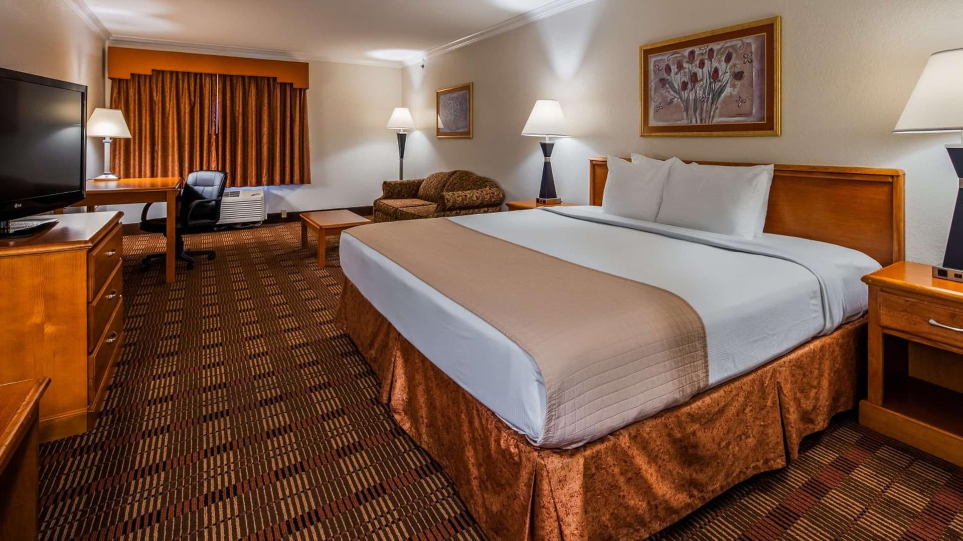 Best Western Club House Inn & Suites