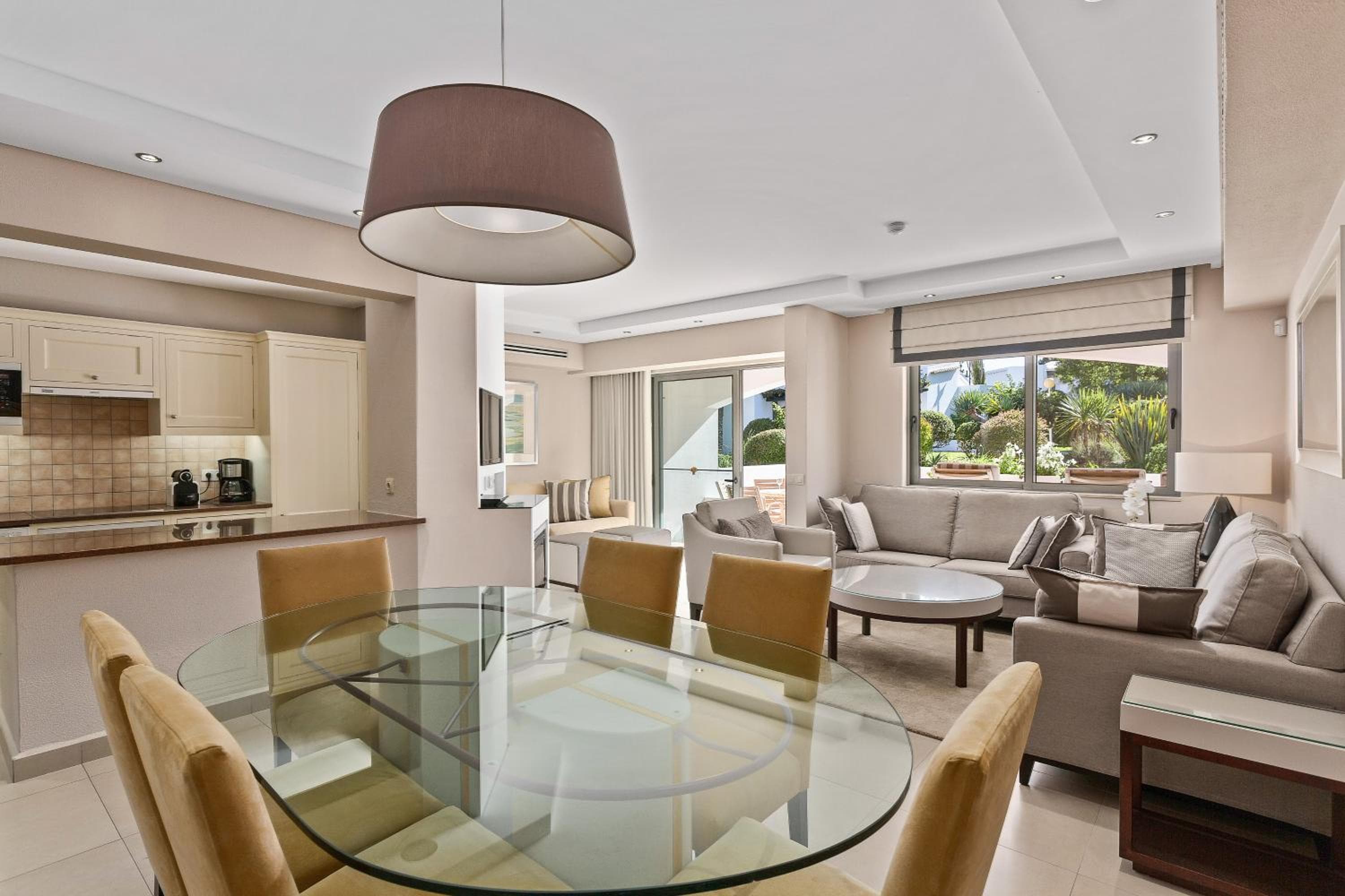 Four Seasons Country Club