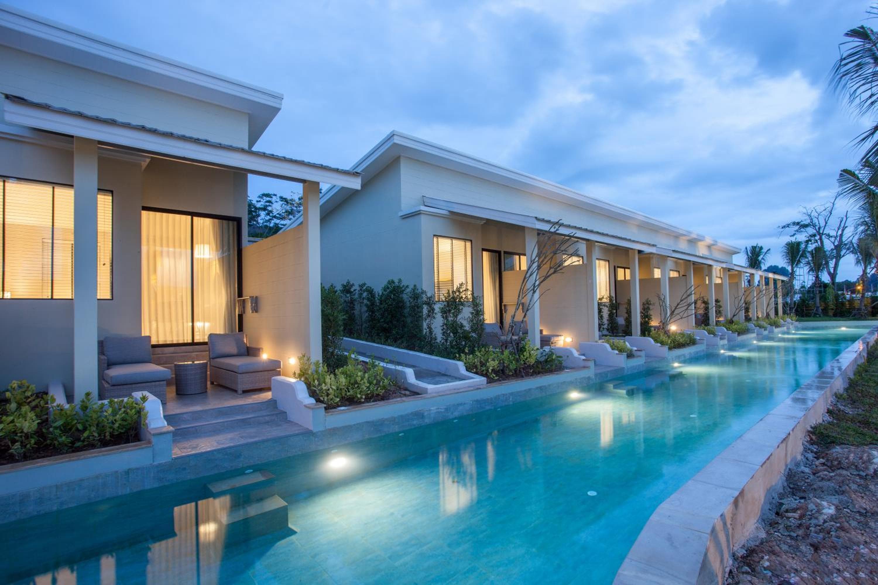 CRAFT Resort & Villas, Phuket Town - scheduled shuttle to Phuket Old Town