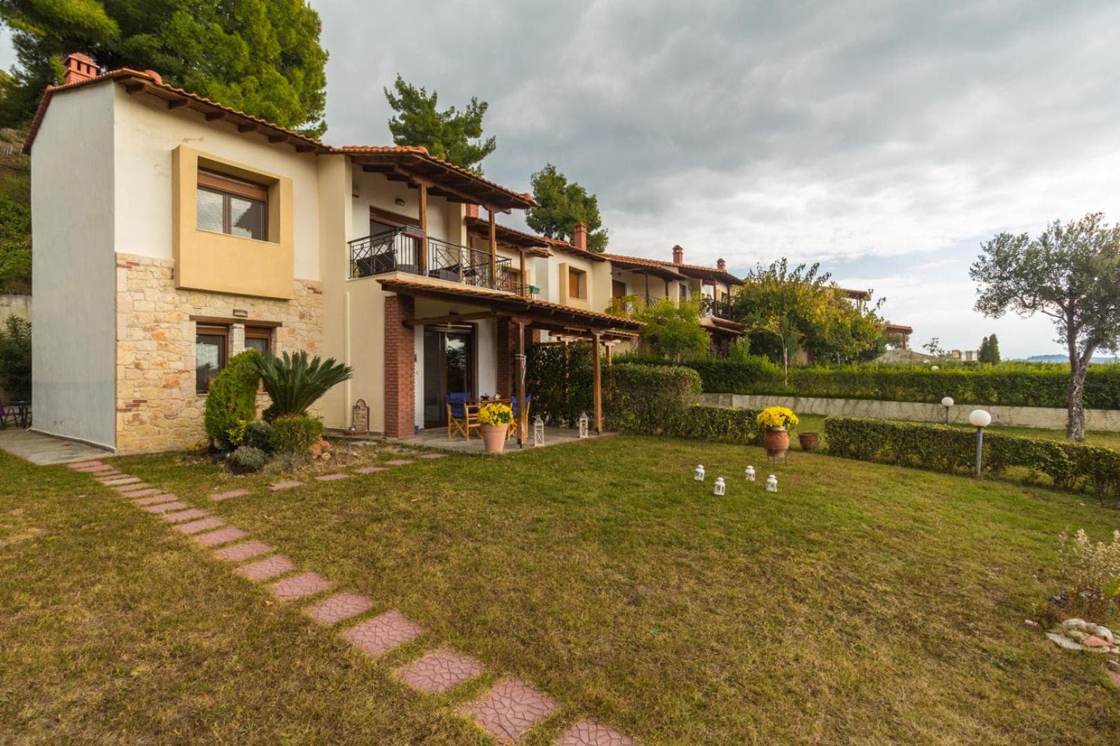Luxury 2-floor villa