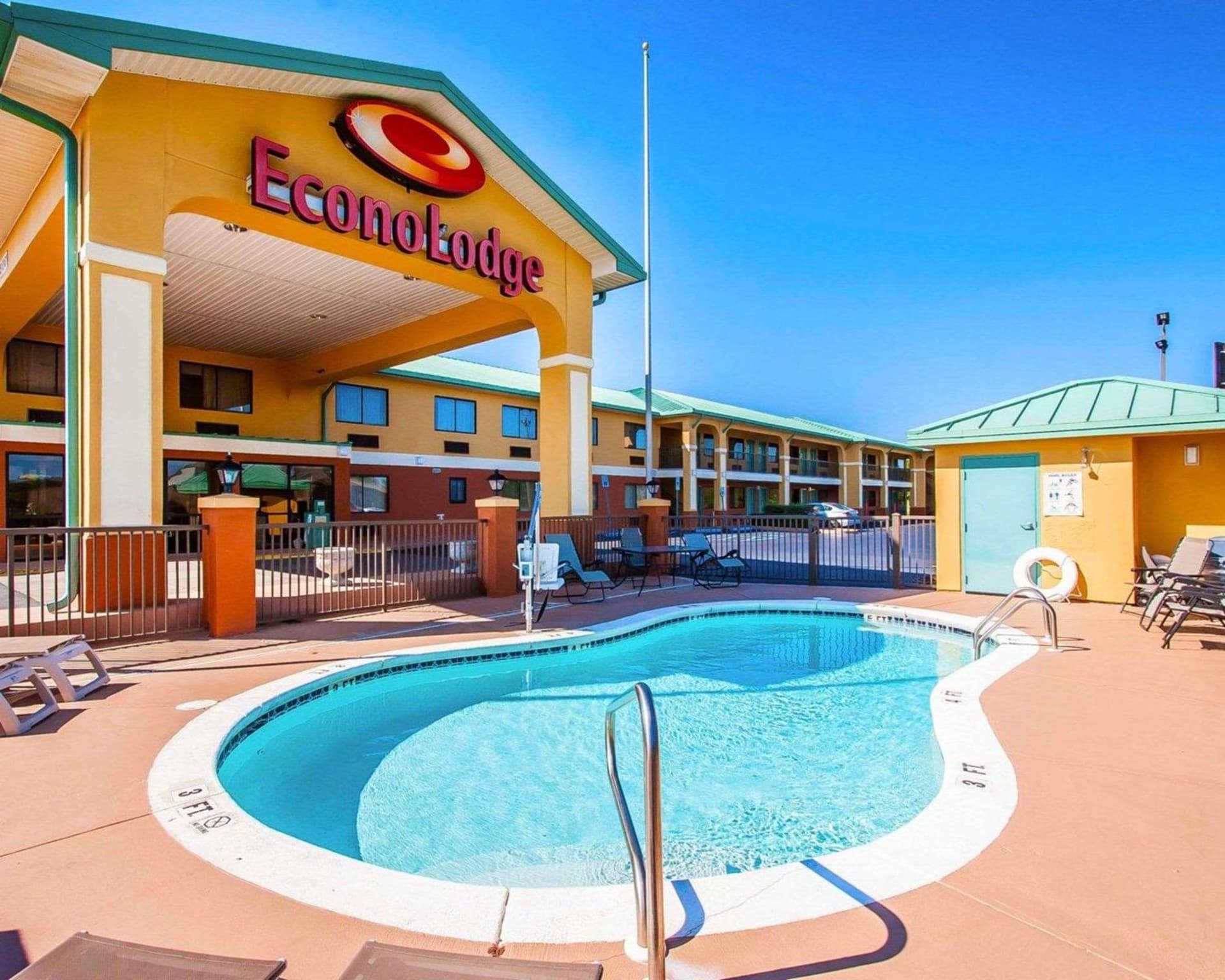 Motel 6 Prattville AL
