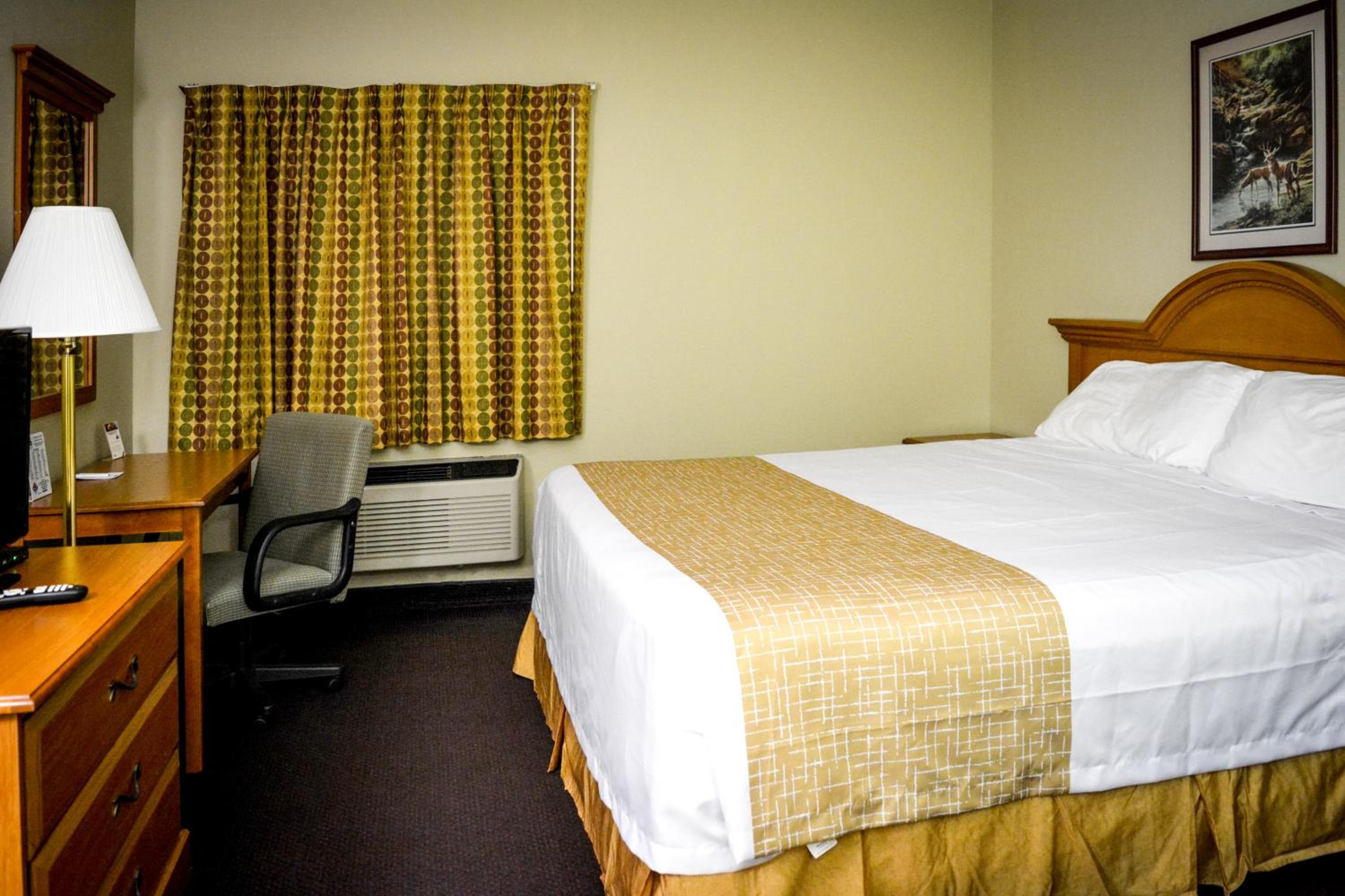 Travelodge by Wyndham St. Louis