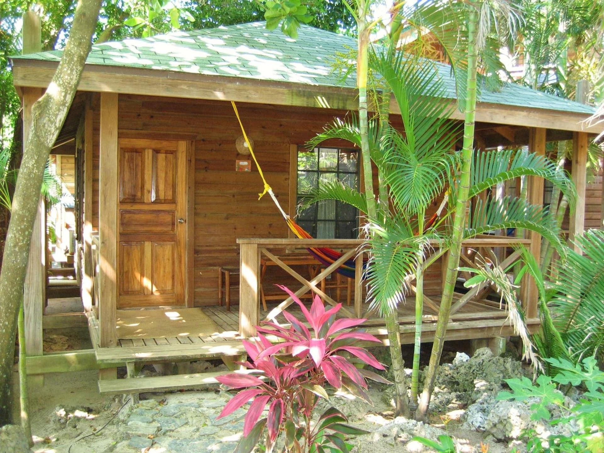 Las Rocas Resort and Dive Center
