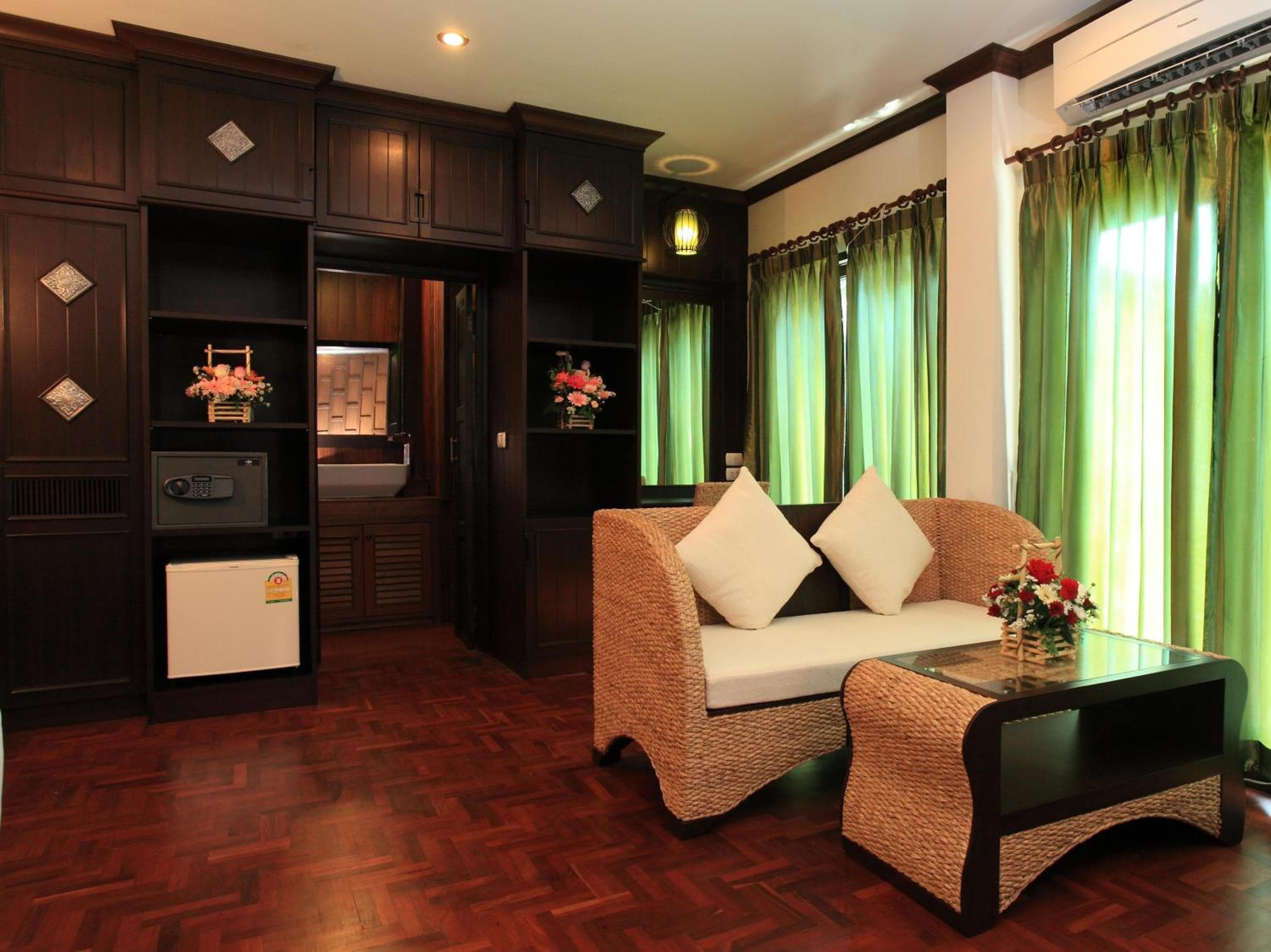 Sathu Hotel